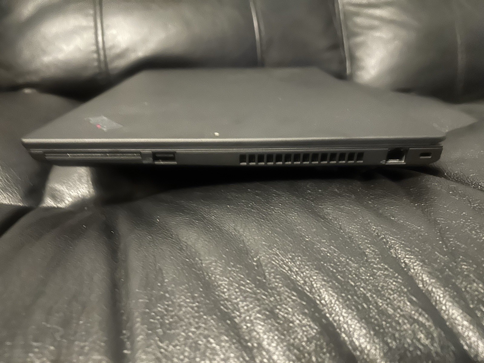 Lenovo ThinkPad T15 Gen 1 15.6″ i7-10510U 16GB 256GB SSD Win 11 Ent
