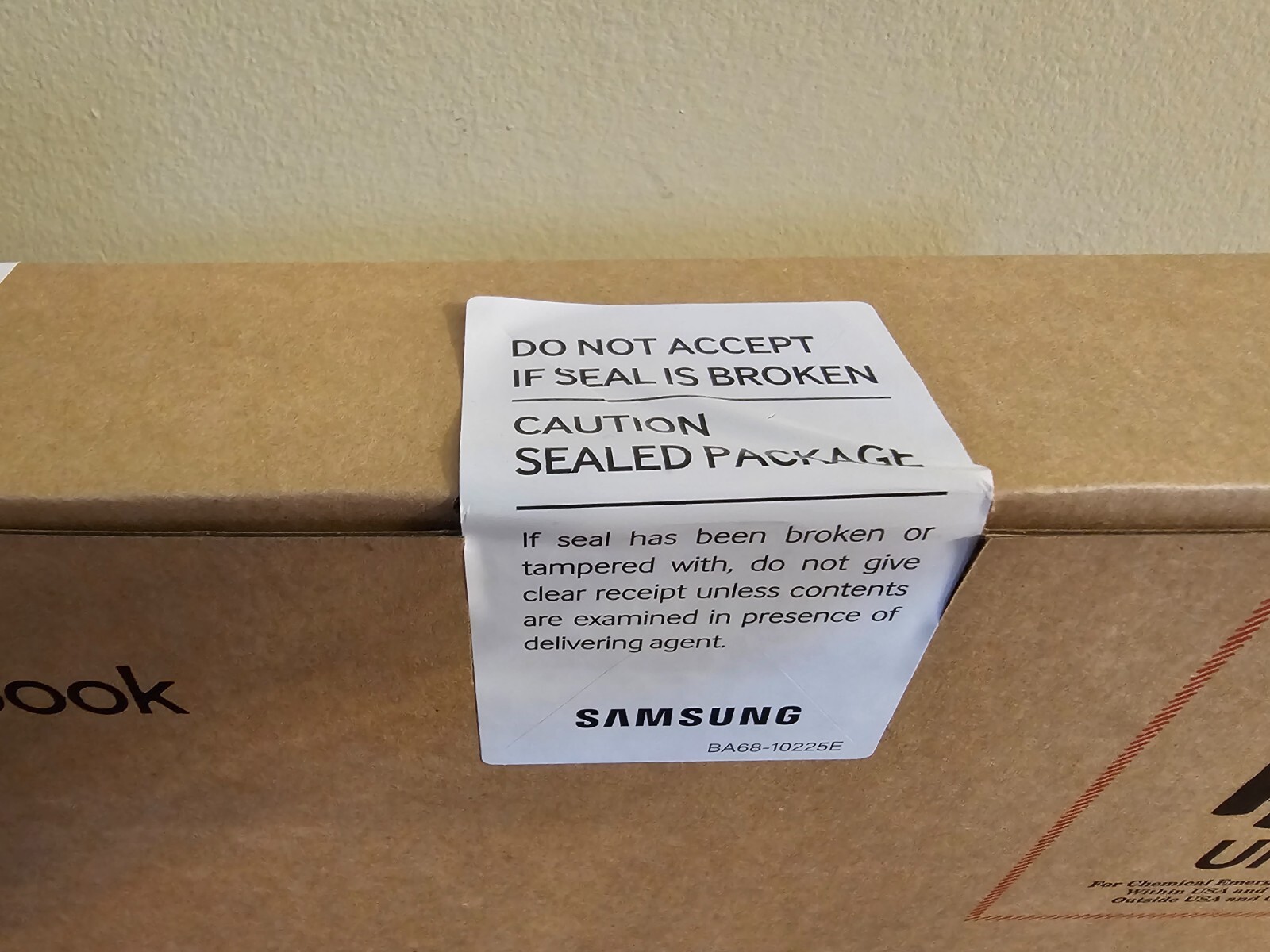Samsung (XE310XBA-KB1US) Chromebook 4 Celeron N4020, 4GB/16GB – Factory Seal