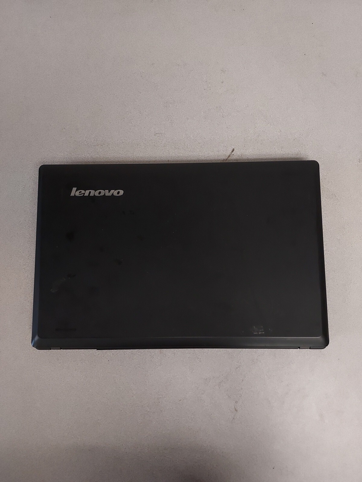 Lenovo G585 Laptop – AMD E-300 – 2GB RAM – 500GB HDD – WIN 10 HOME – BAD BATT