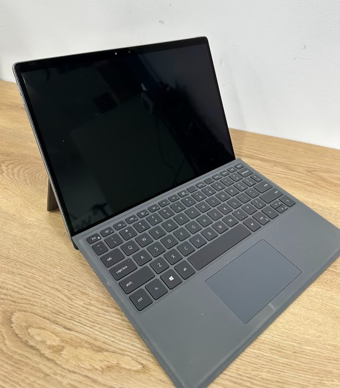 Dell Latitude 7320 Detachable Core i7 1180G7 16GB LPDDR4 Intel Iris Xe 512GB SSD