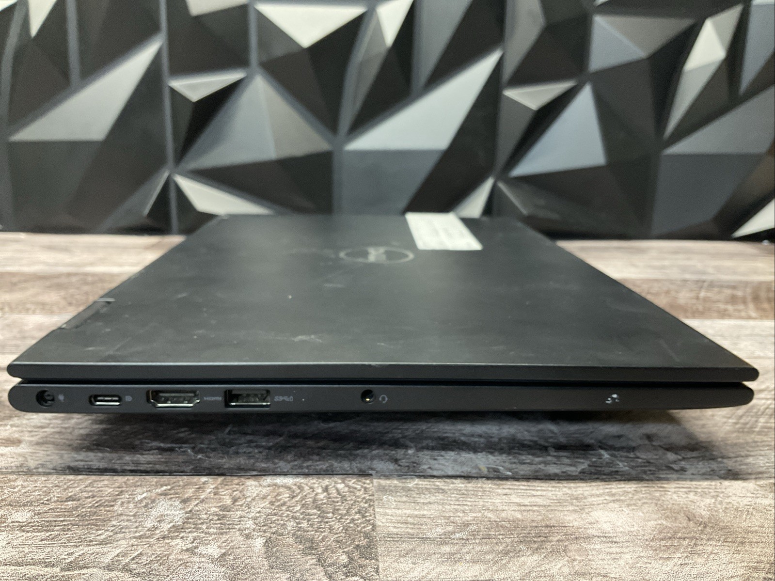 Latitude 3390 2-in-1 / i5 8th / No RAM Laptop Notebook PC / A10