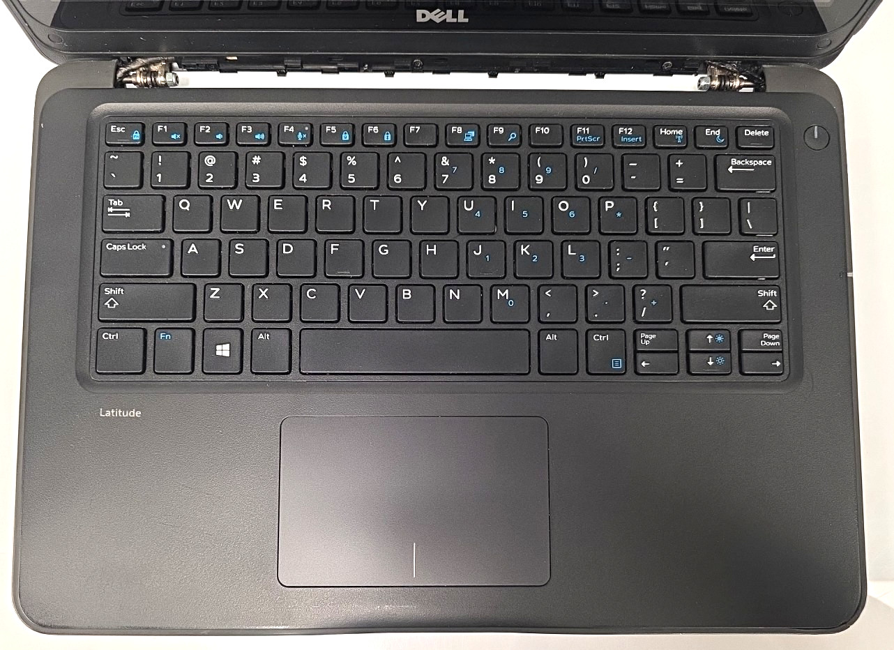 Dell latitude 3380| Touch| Intel Core i3-6006U|4GB RAM 128GB SSD| Win 10 Pro