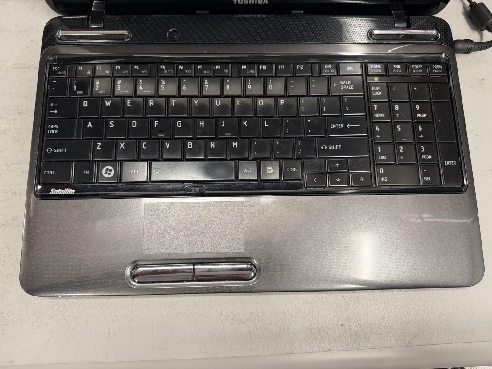 Toshiba Satellite L655-S5150 Laptop 4GB RAM Intel Pentium 2.13GHz 300GB Working
