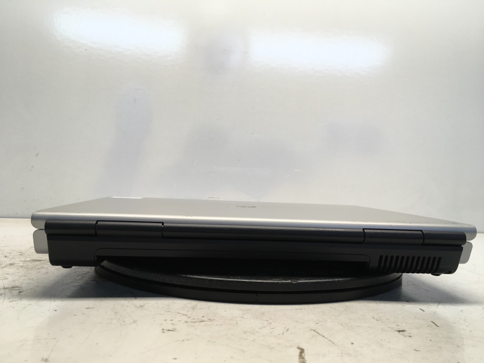 HP Pavilion ZE2308WM AMD Mobile Sempron 1600MHz 256 MB NO HDD