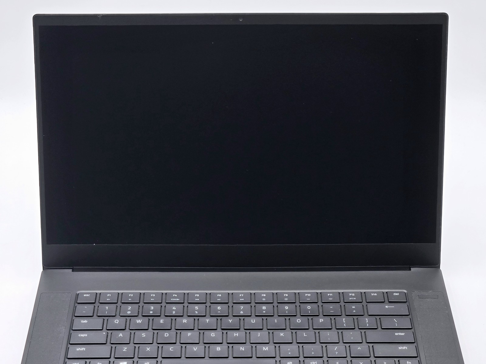Razer Blade 15 2018 i7-8750H GTX 1060 16GB 1TB SSD Gaming READ Grade D