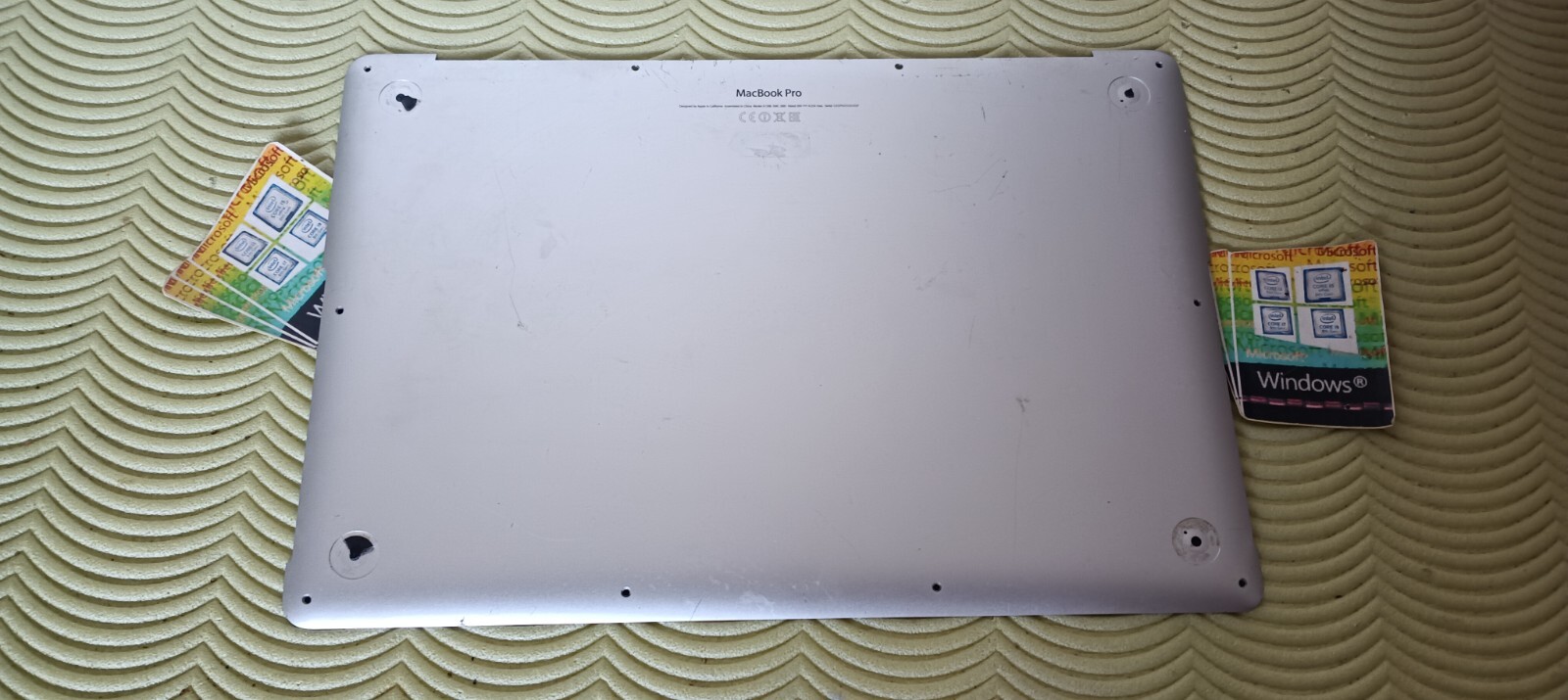 APPLE MACBOOK PRO 15 15″ A1286 COVER BOTTOM CAP