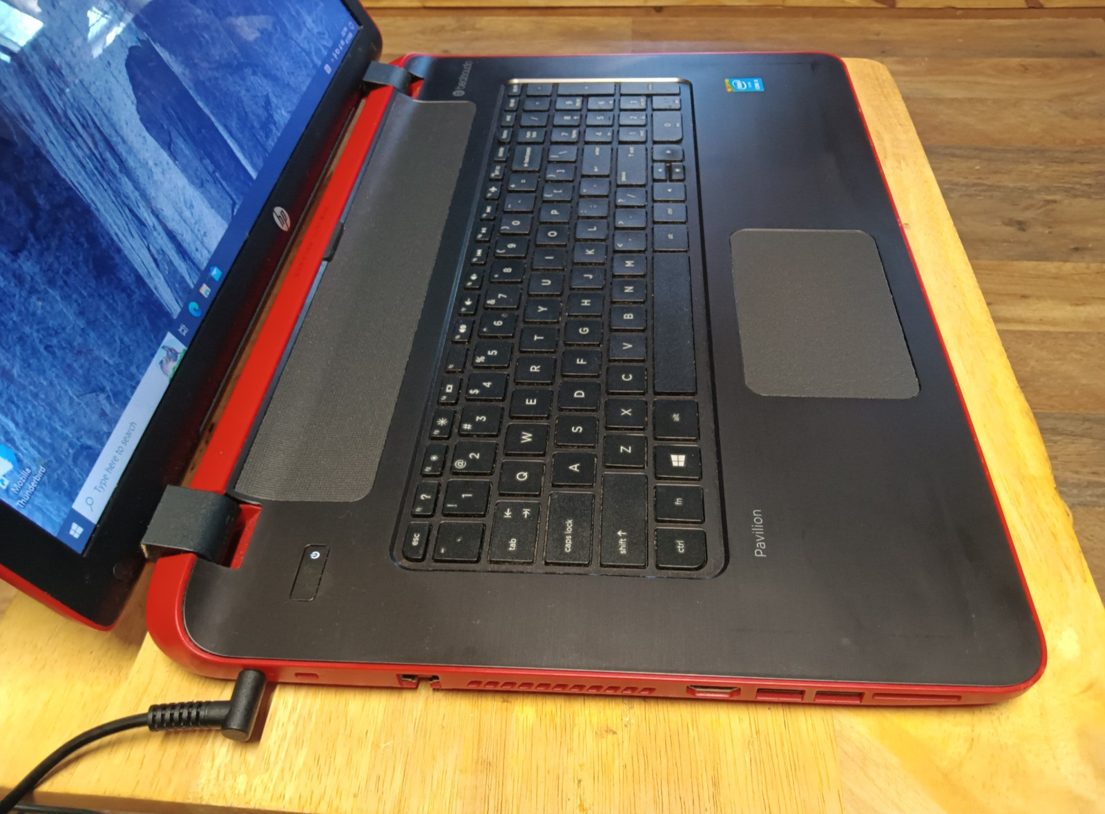 Hp Pavilion 17-1027nr/Core i5-4210u 1.70gb/12gb/1TB/Windows 10 Home/Web/BT/17.3″