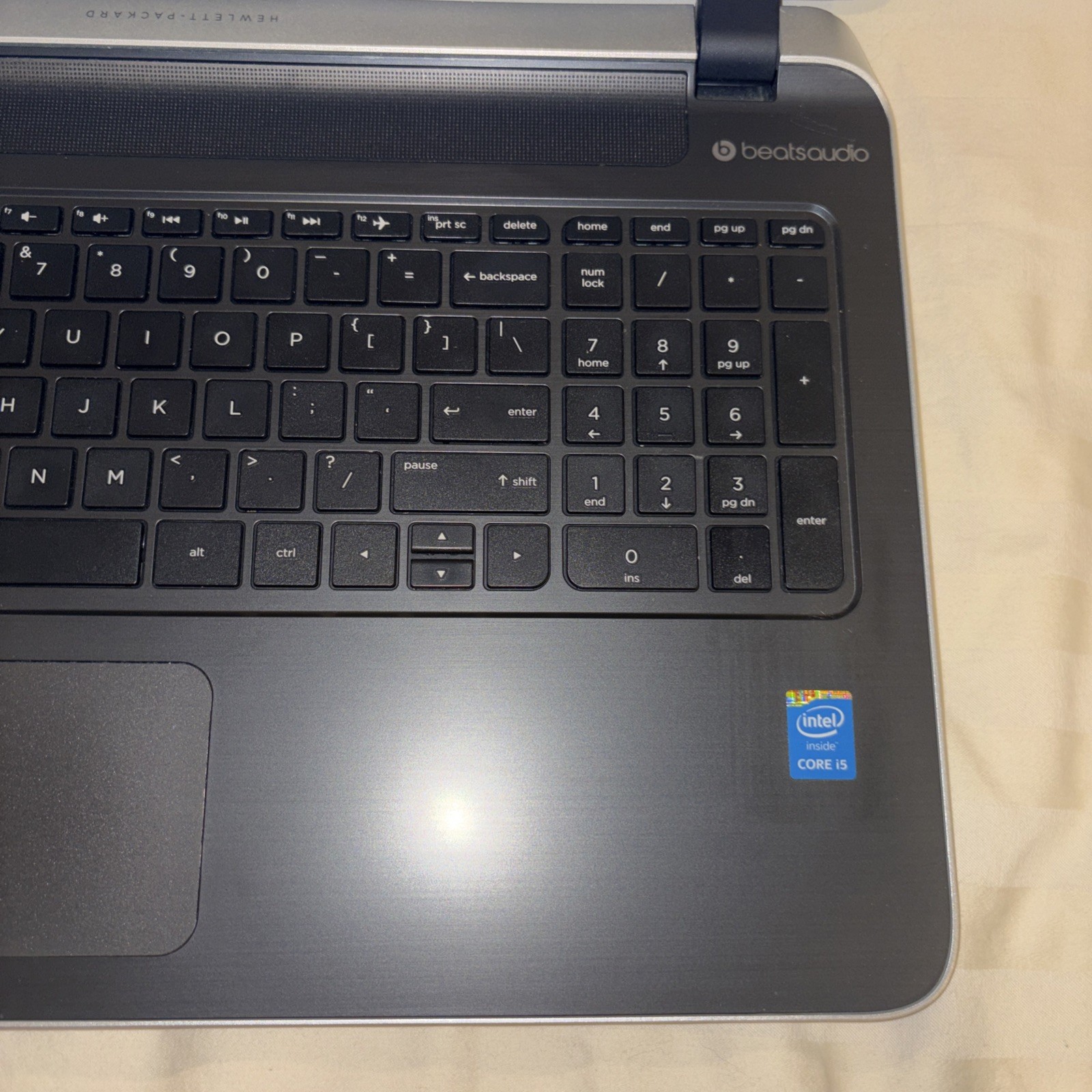 HP Pavilion 15t-p1 15.6″ Notebook 0 i5-4210U 1.70 GHz, 12 GB, 1 TB, Win 10 Home