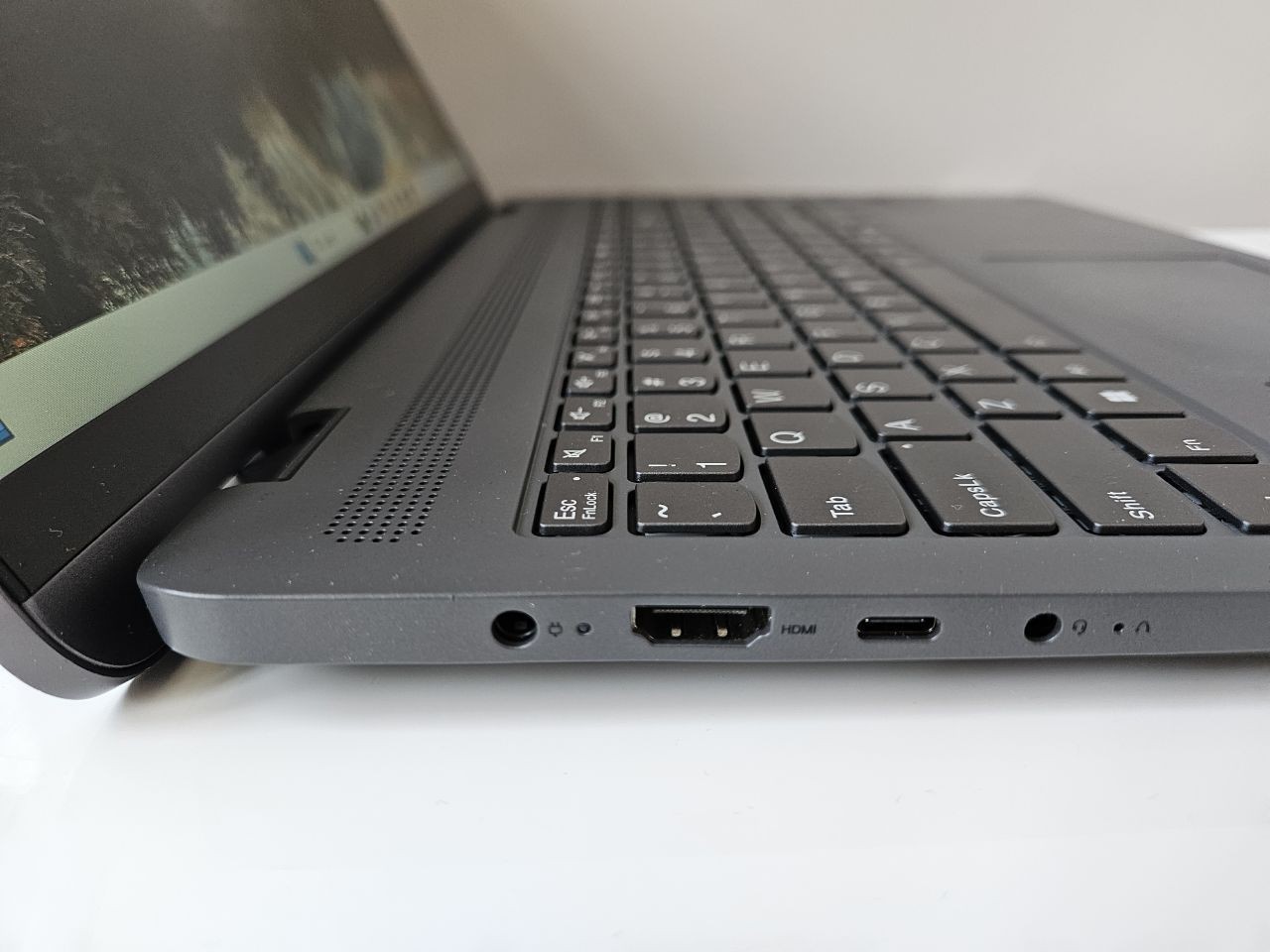 Lenovo Flex 5 16ALC7 16-inch 2-in-1 TOUCH R5 5500U 8Gb RAM 256Gb NVME Win 11 Pro