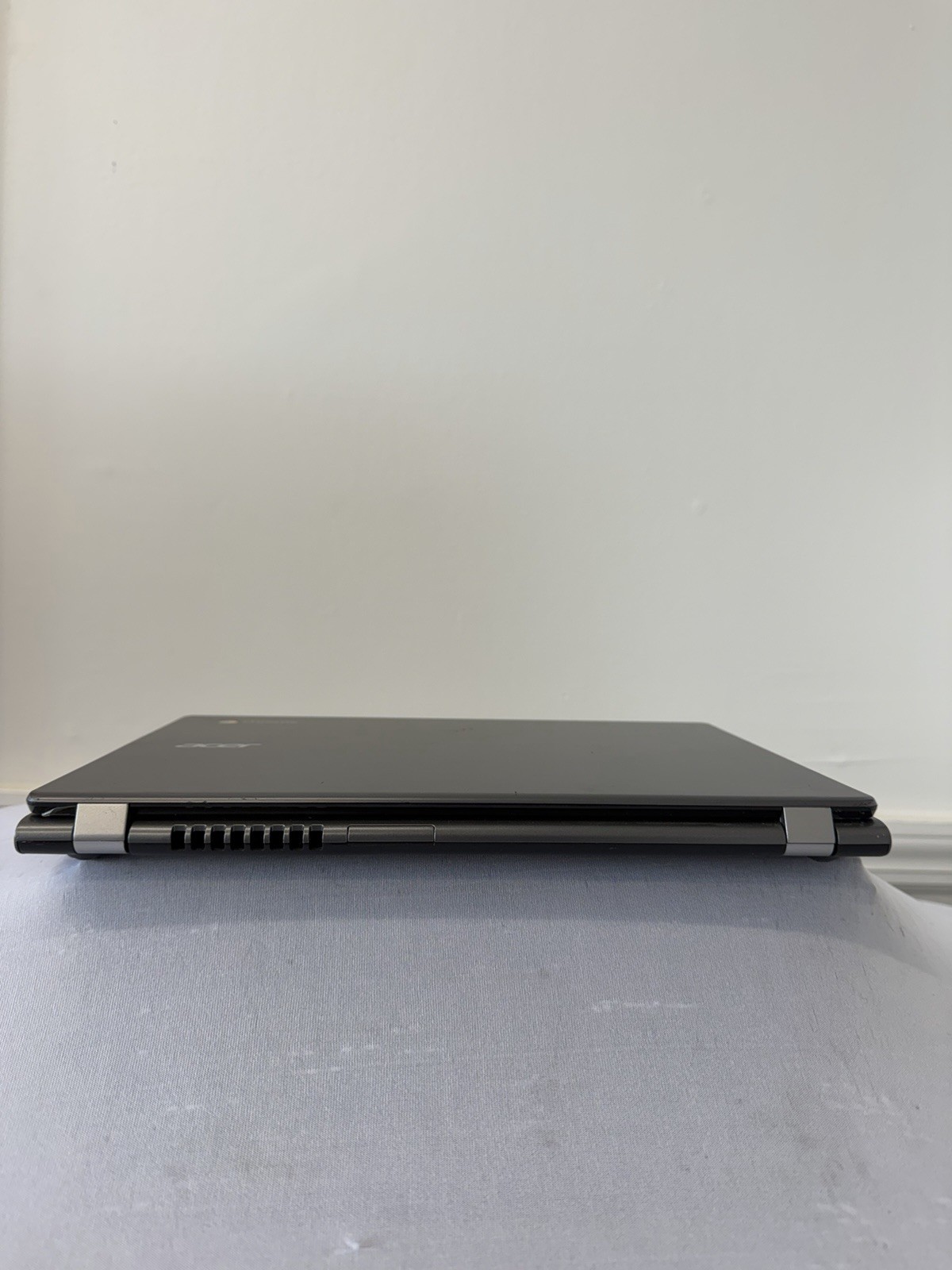 Acer Chromebook C740-C3P1 Laptop – Good Screen – Intel Celeron 3205U – Read Des