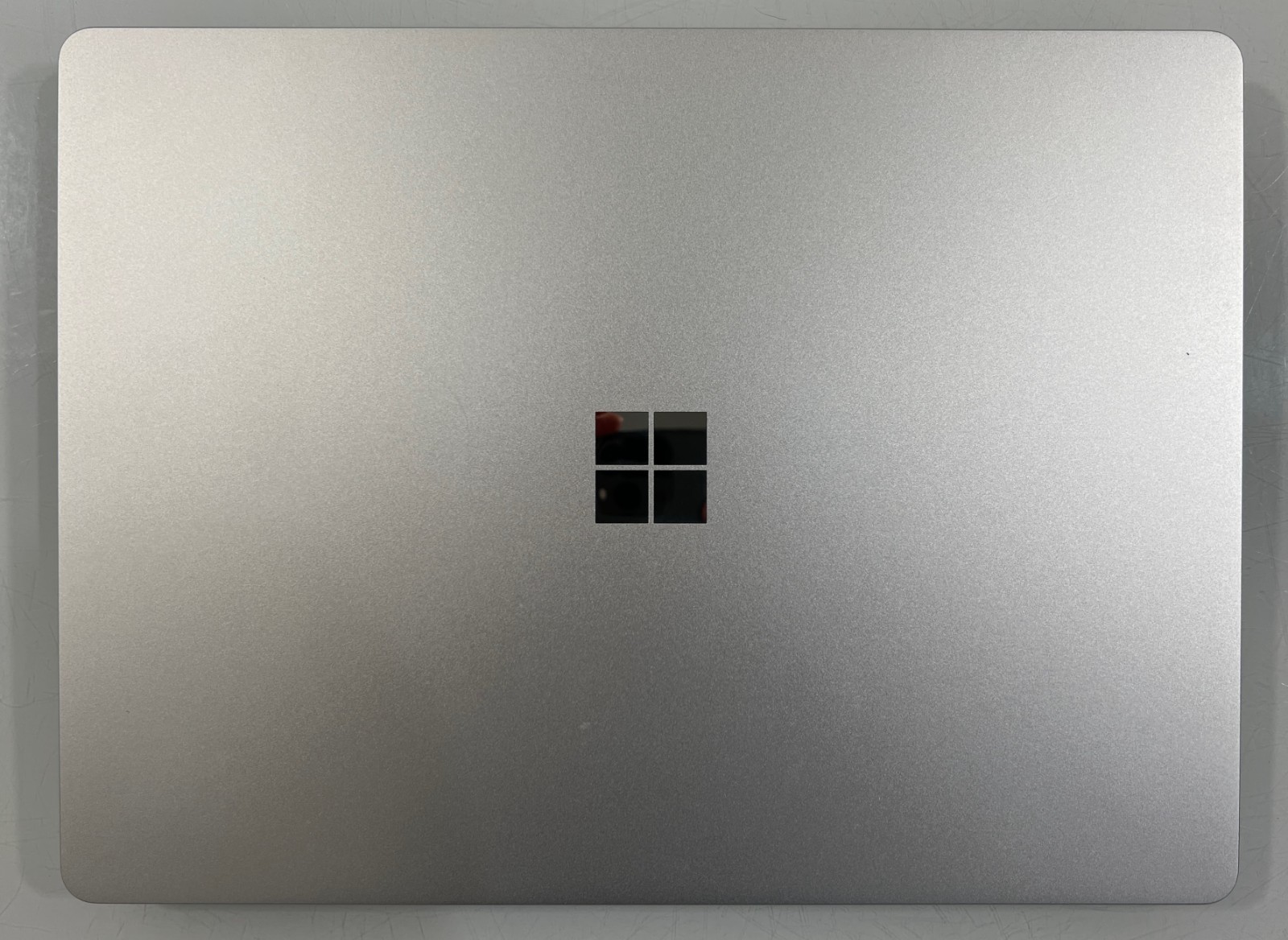 Microsoft Surface Laptop Go 12.4″ Touch i5 10th Gen 8GB RAM 256GB SSD *MINT