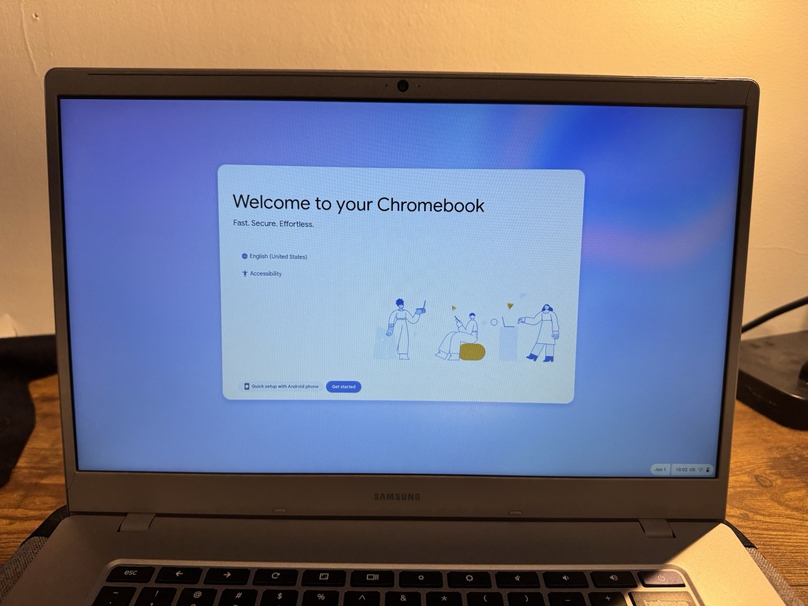 Samsung Chromebook Laptop, Silver, 14.3”, Model XE350XBA, W/Case & charger