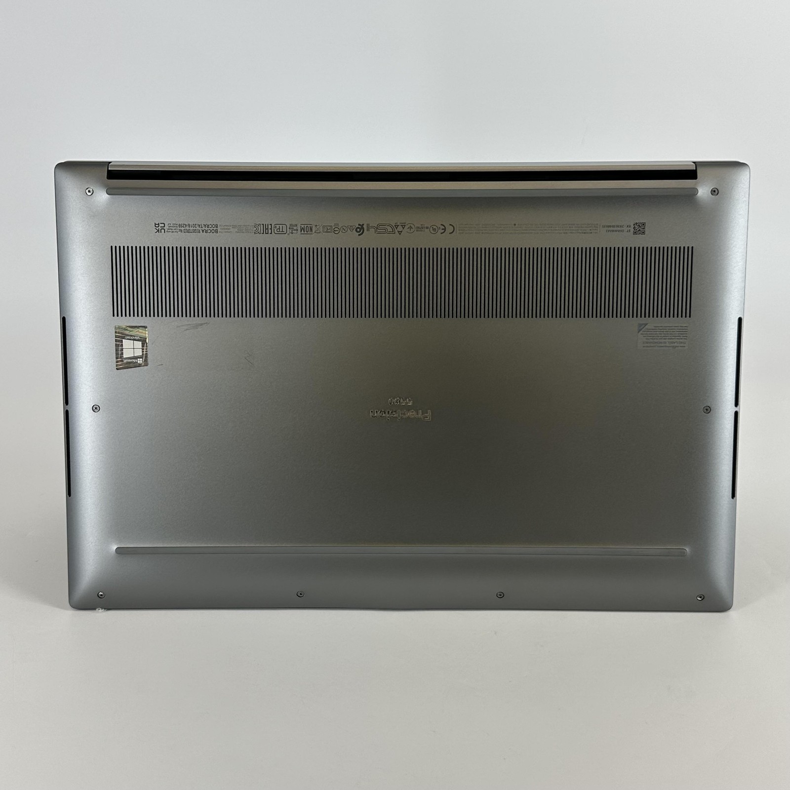 Dell Precision 5560 15.6 UHD+ TOUCH i9-11950H 2.60GHz 64GB 1TB SSD RTX A2000