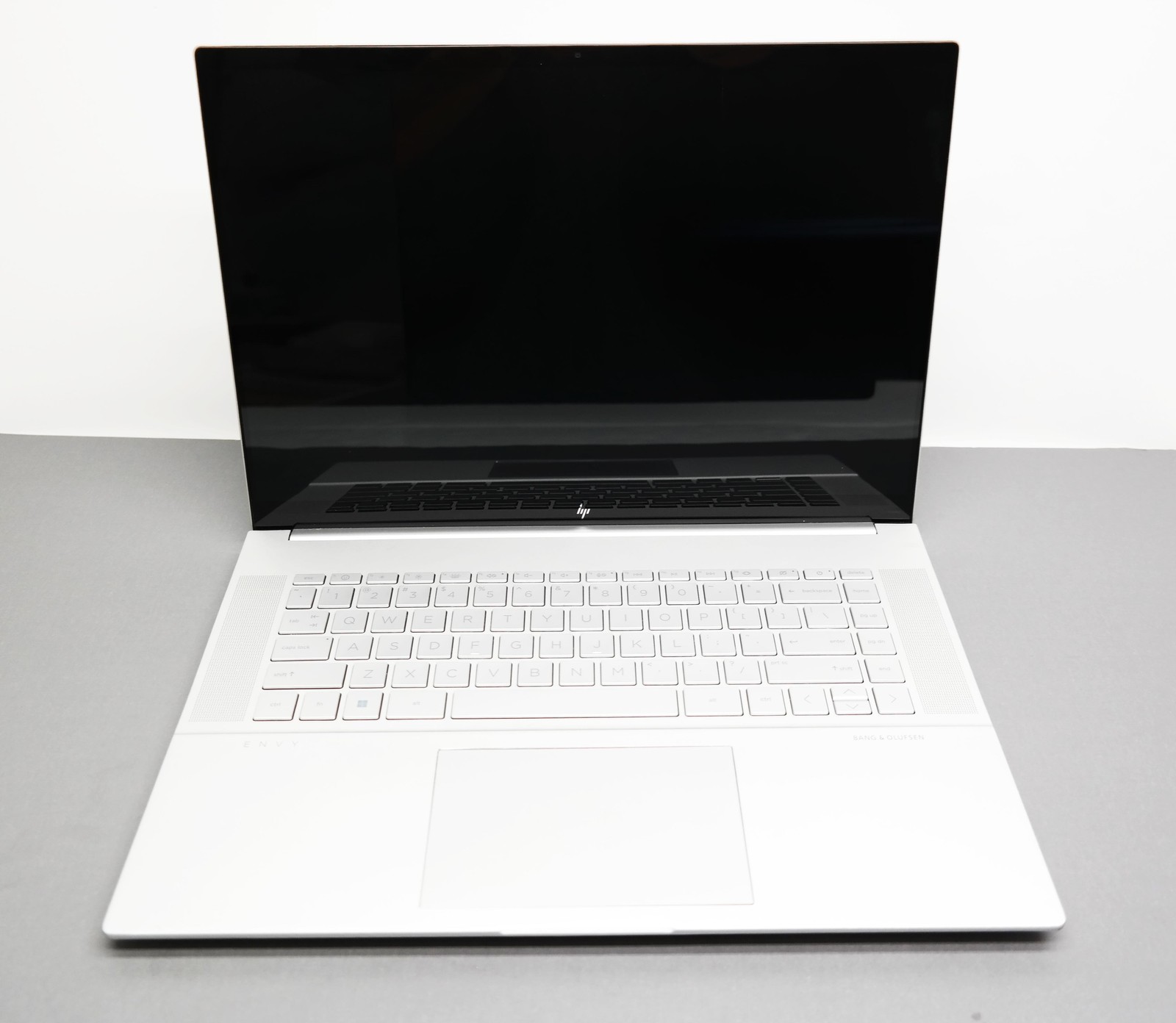 HP Envy 16-h1023dx 16″ Core i9-13900H 16GB RAM 1TB SSD RTX 4060 ISSUE