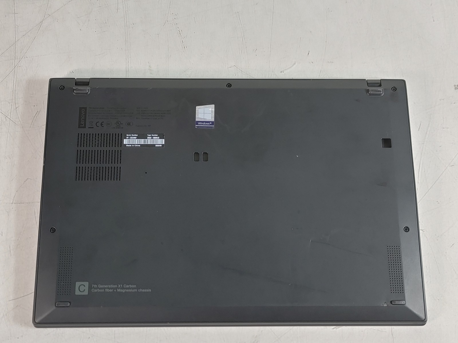 Lenovo ThinkPad X1 Carbon Core i7-5600U 2.60 GHz 8 GB DDR3 No HDD