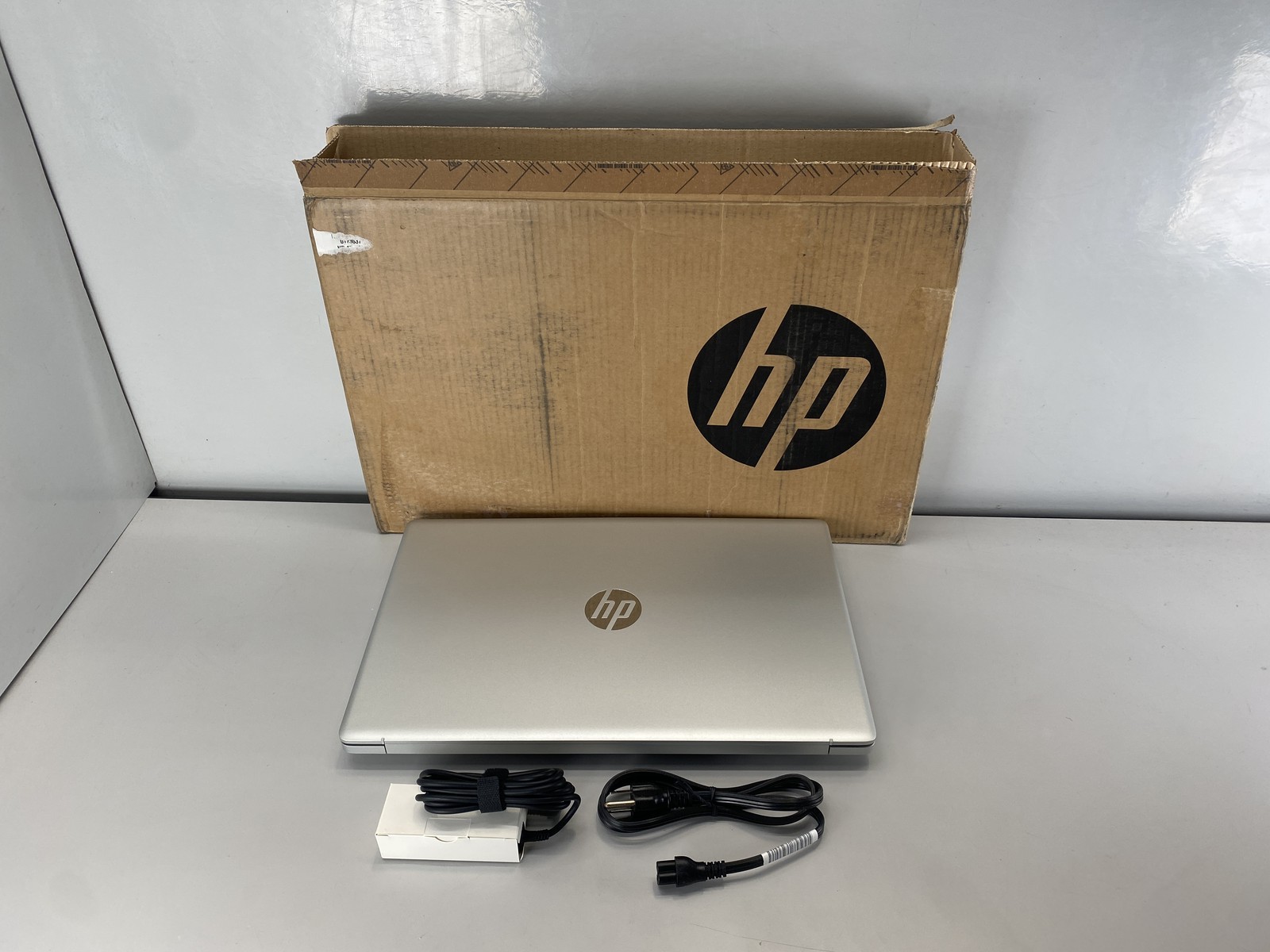 HP Laptop 17-CN4153CL 17.3″ Intel Core 5 120U 1TB- Silver