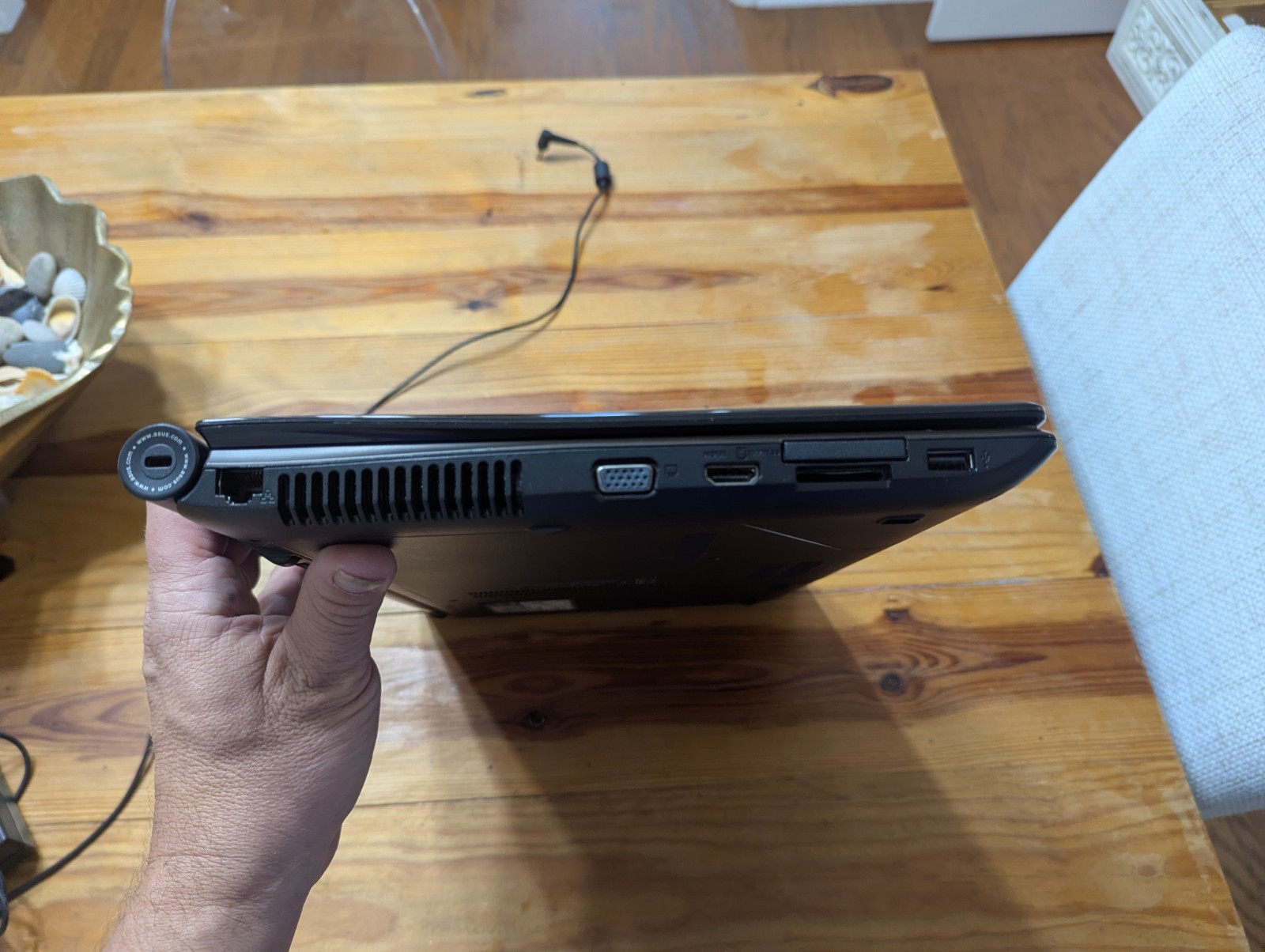 ASUS U50F RBBAG05 INTEL I3 330M 2GB NO HD posts works, FOR PARTS