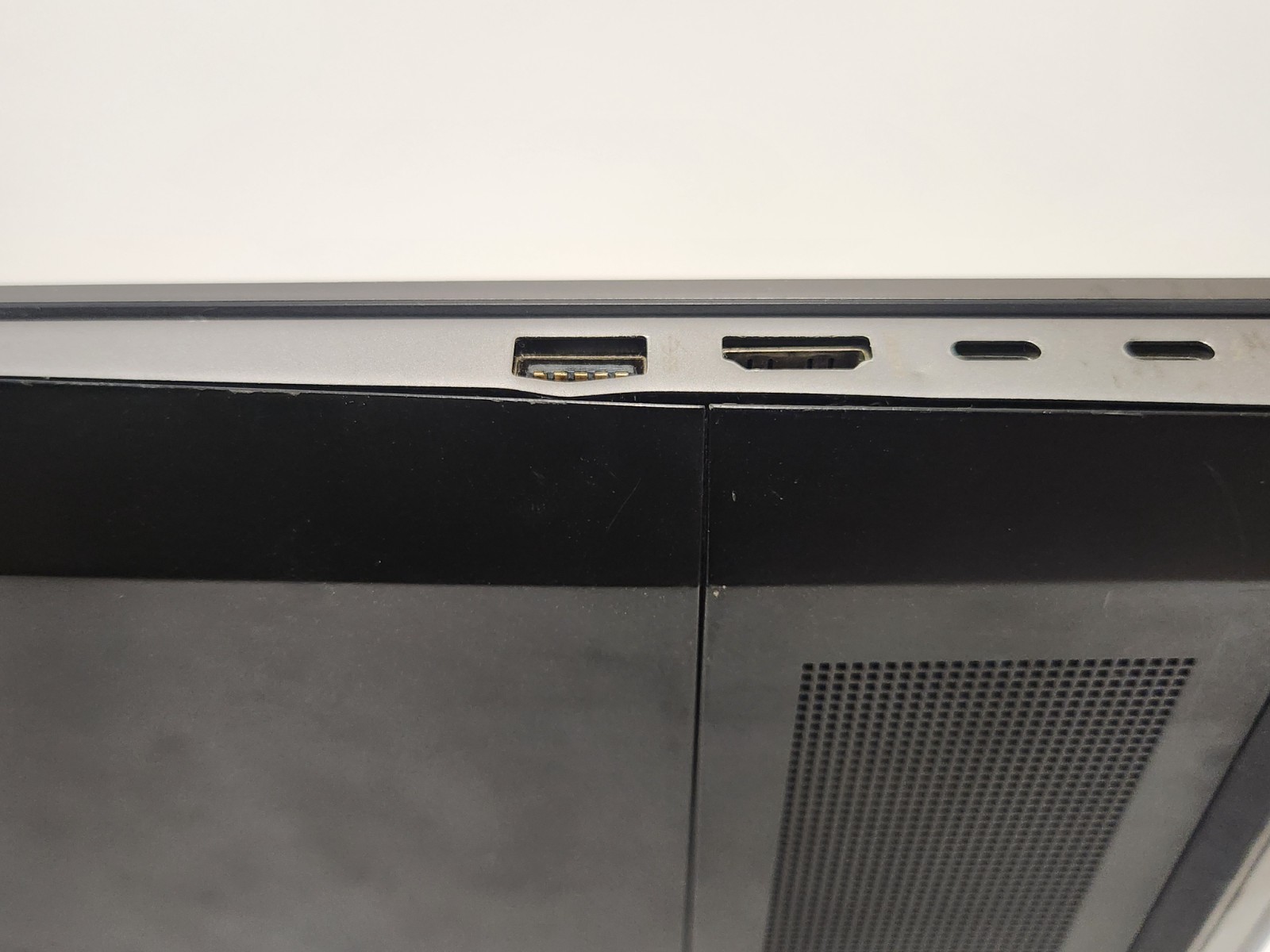 HP ZBook 15 G5 15.6″ i7-8850H 2.6Ghz 32GB RAM 512GB M.2 NVMe P2000 W11P