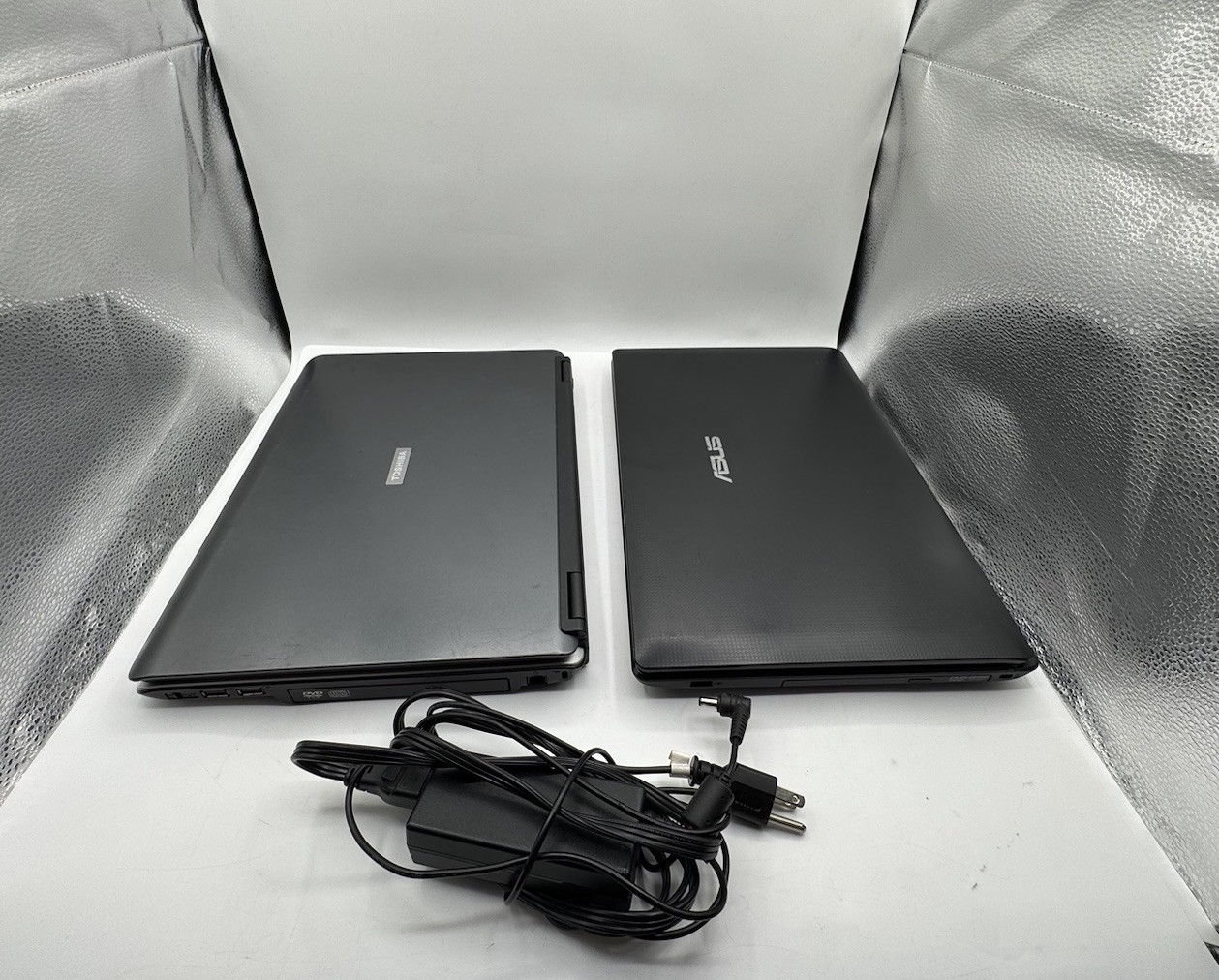 Lot Of 2 Laptops Toshiba Satellite A105-S2081 & ASUS X54C Powers On Locked