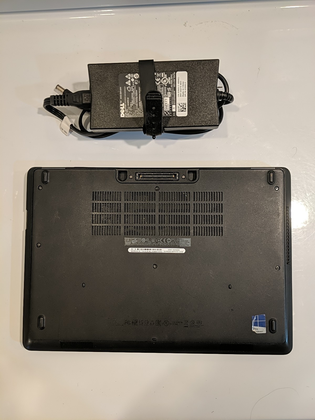 Dell Latitude E5450 (i5-5200U, 8GB Ram, 466GB HD) Win 10 + Charger – WORN KEYS