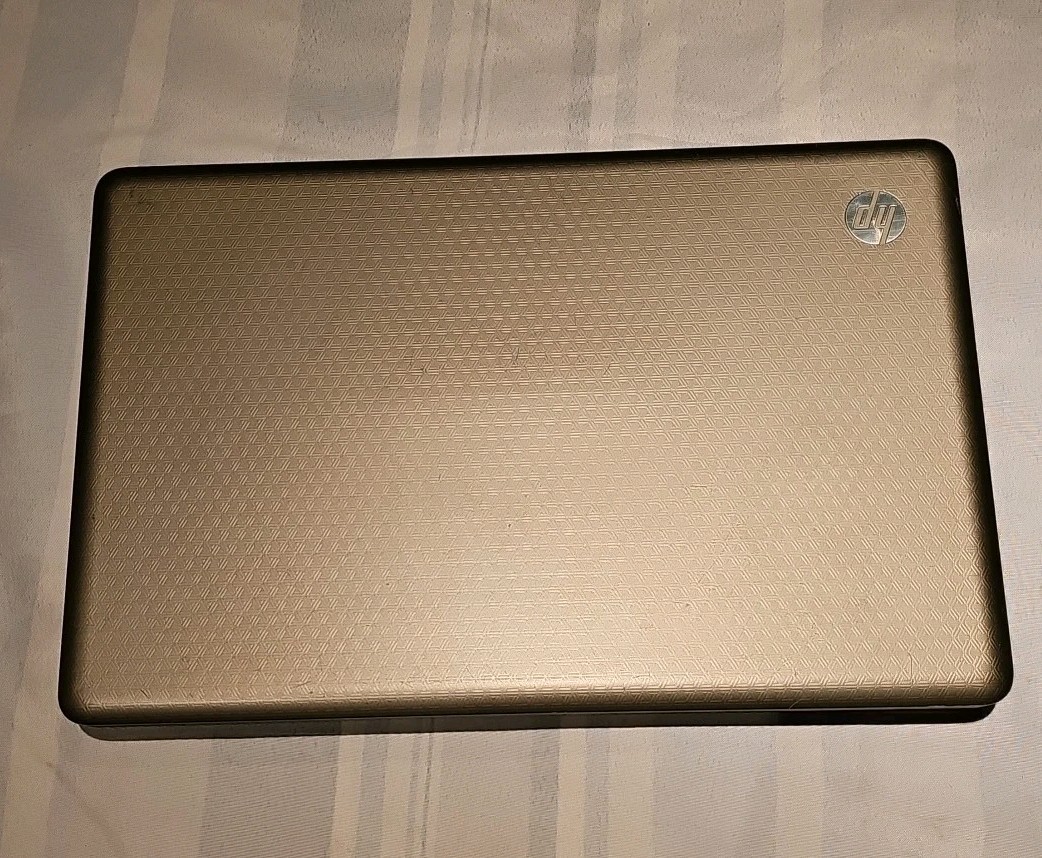 FOR parts or repair HP G62 Notebook. no power supply as pictured