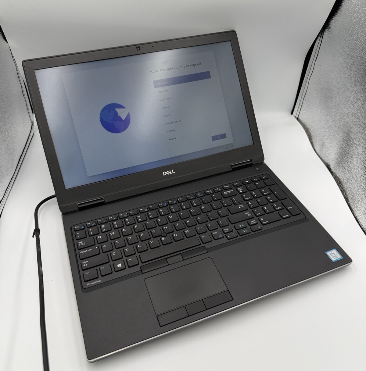 Dell Precision 7530 15.6″ i7 8850H 16GB 256GB SSD Quadro P2000 Win 11 Laptop
