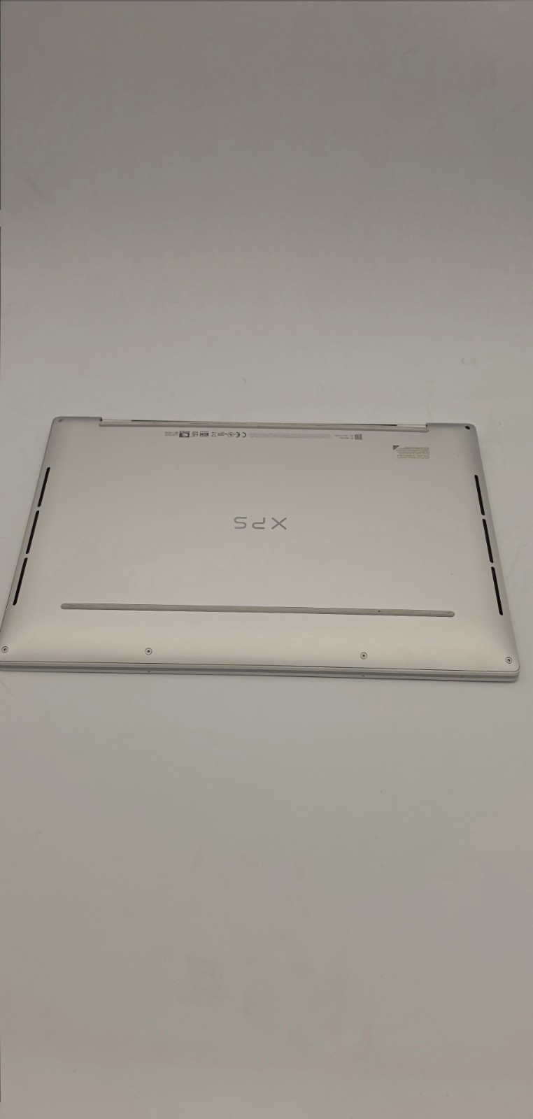 Dell XPS 13 9320 13.4″ (512 GB SSD, i7-1260P, 4.70GHz, 16GB RAM) Laptop – Silver