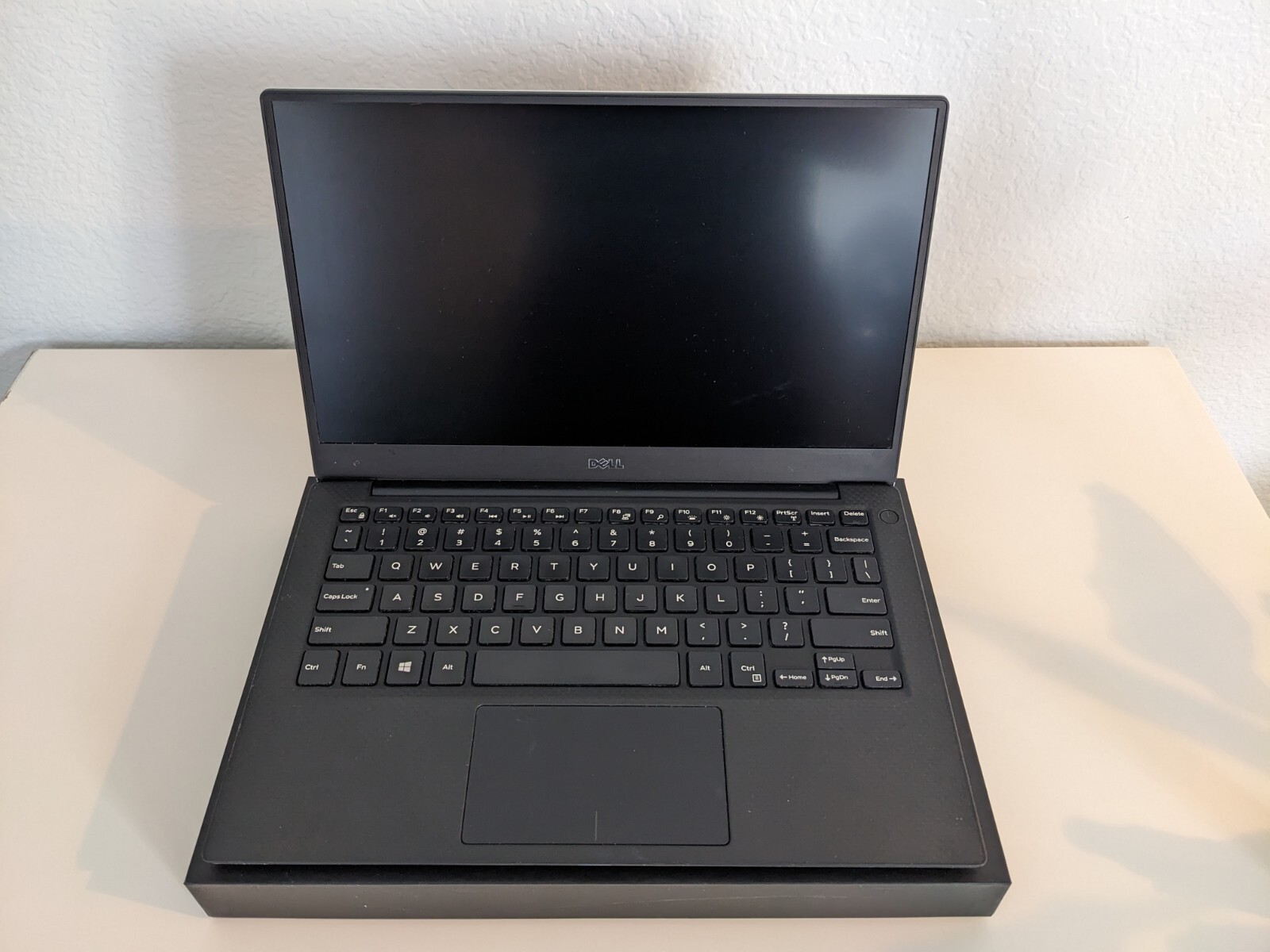 Dell XPS 13 9343 13.3″intel i5-5200U@2.20GHz|8GB RAM|256gb SSD|Webcam|Backlit