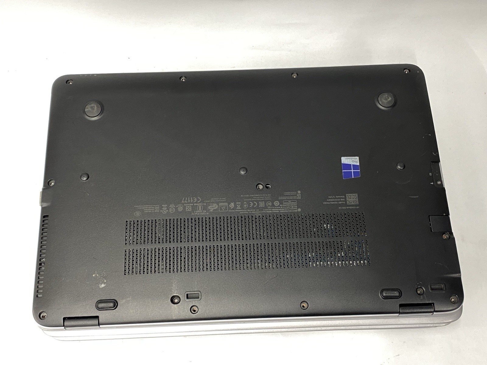 Lot of (4) HP Elitebook 850 G3 – HD – i5-6200u – No RAM/SSD/OS – READ