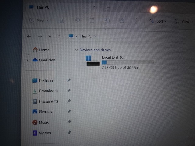 ASUS Q505U 15.6″ Core i5-8250U 1.60 GHz 12GB RAM 256GB SSD Windows 11 Pro Laptop