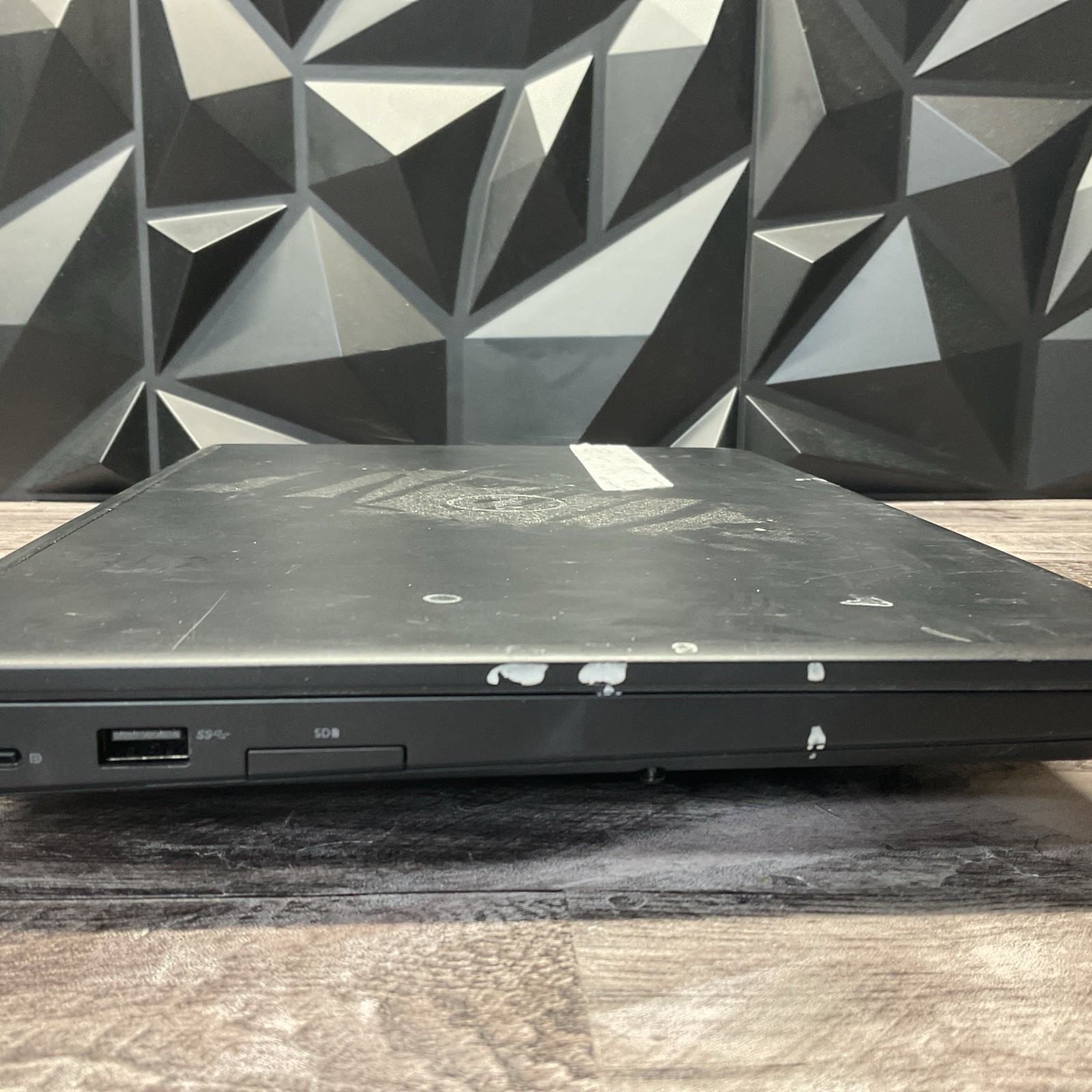 Dell Latitude 5480 / i5 6th Gen / BIOS Unlocked / No RAM / No SSD / M15