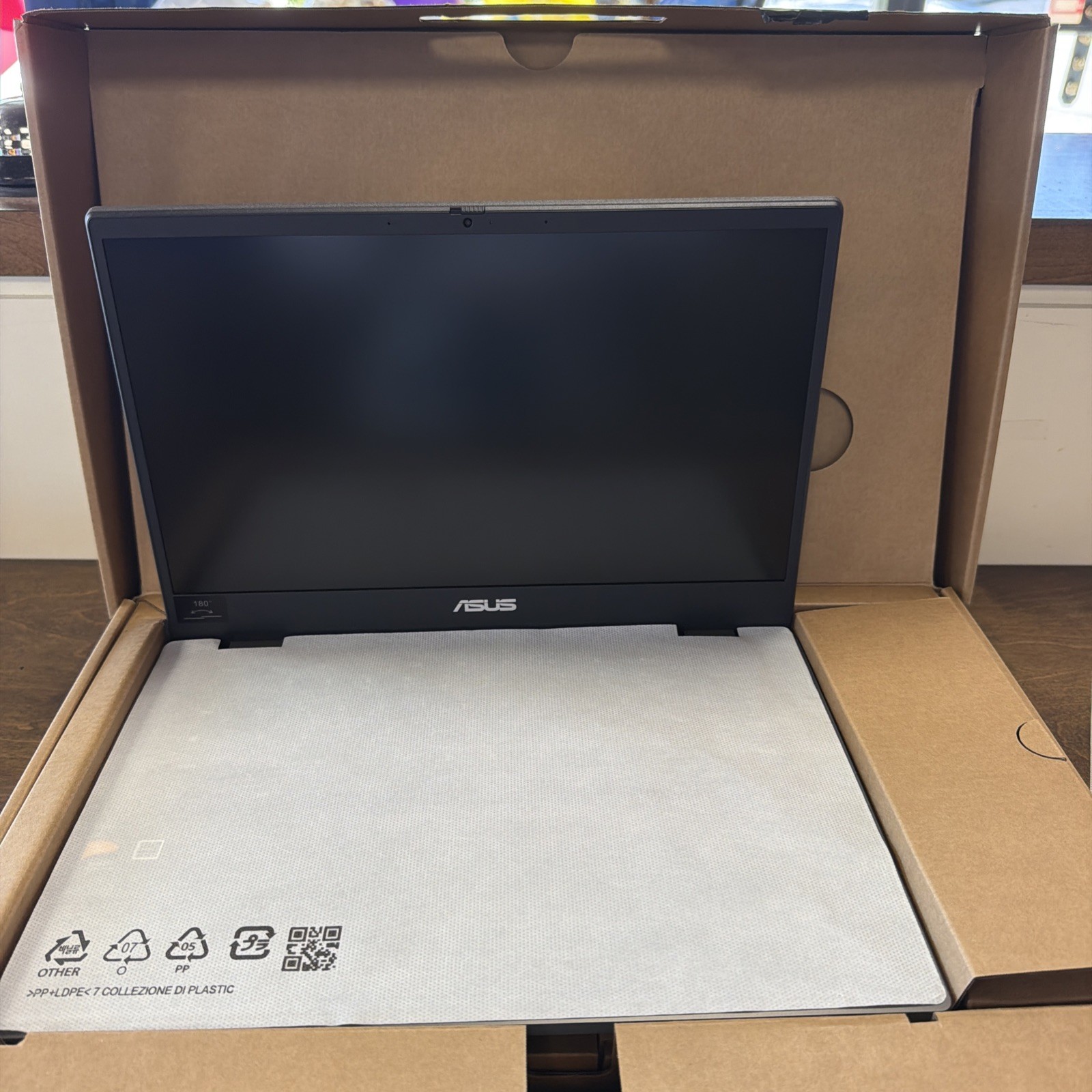 NEW! ASUS Chromebook CM1402CM2A 14″ FHD (Kompanio 520, 4GB RAM, 64GB eMMC)