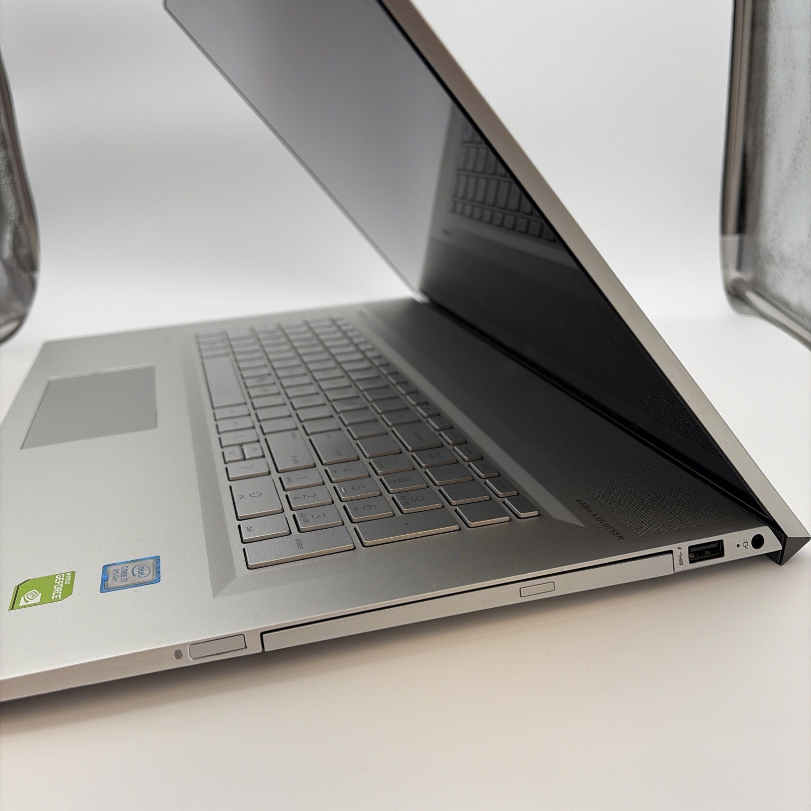 HP ENVY Laptop 17t-bw000 For Parts Or Repair No SSD, No Ram L111