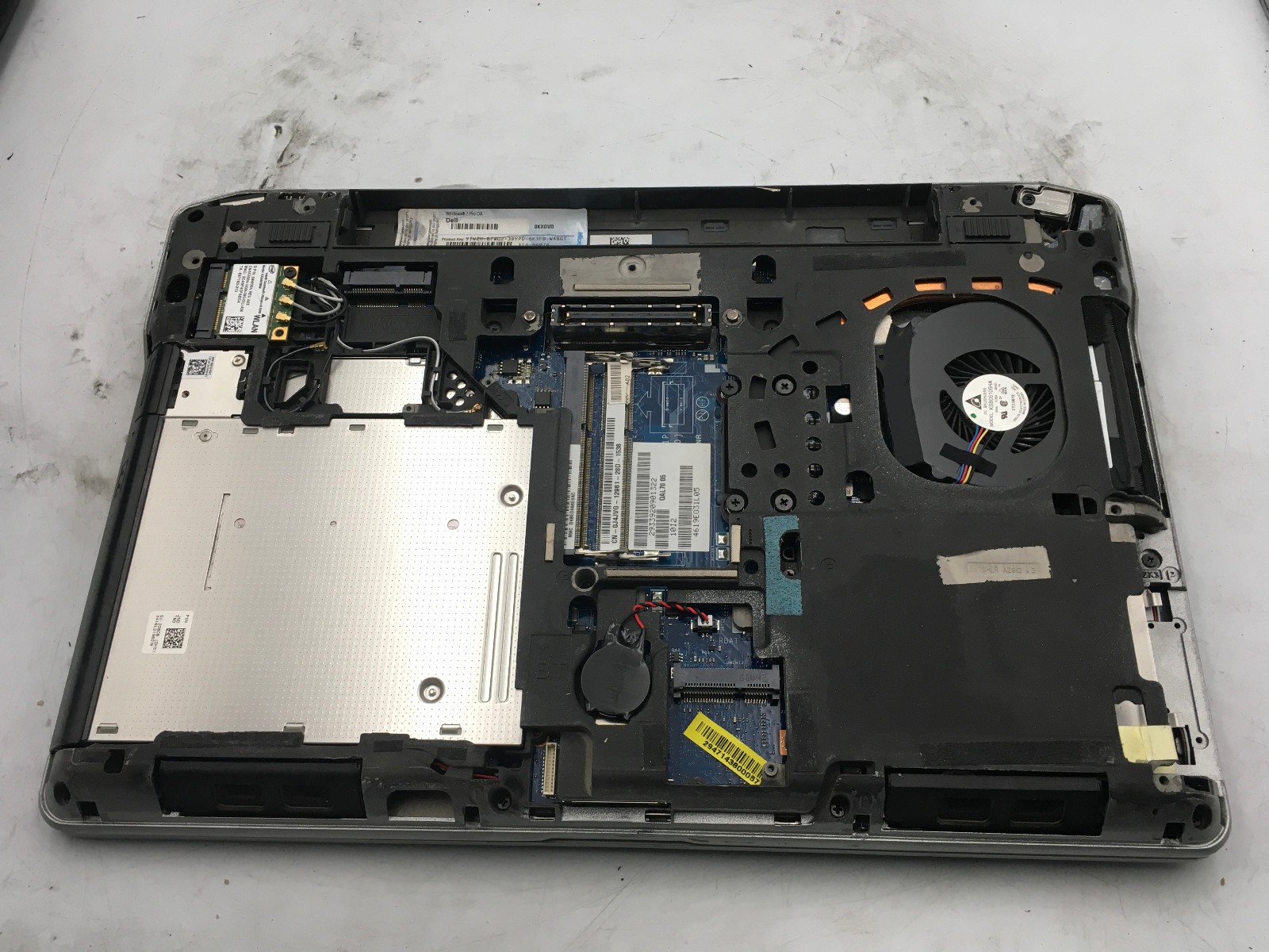 DELL LATITUDE E6330 – FOR PARTS/NO BOOT – INTEL I5 3RD GEN – NO RAM – READ – BB!