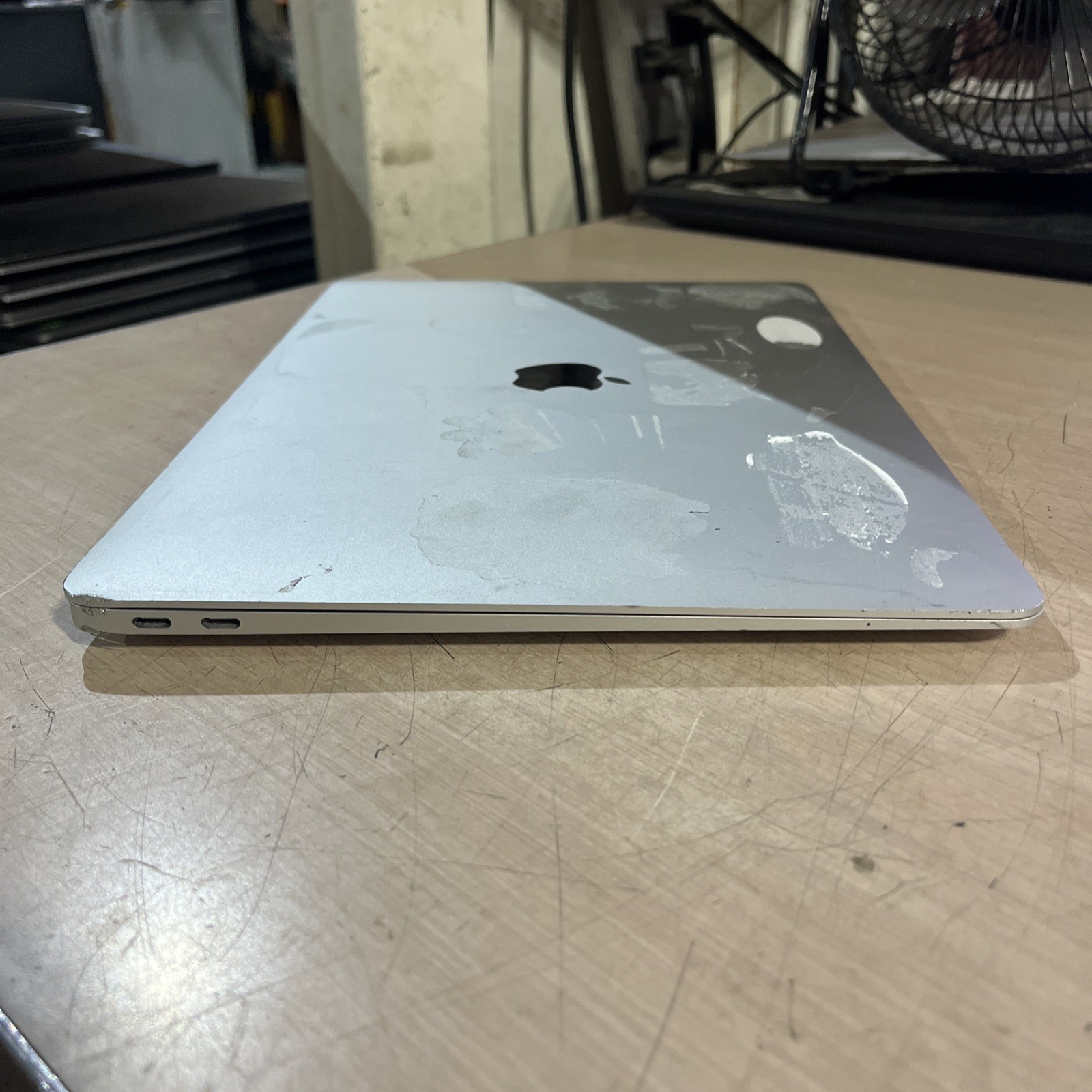 APPLE MACBOOK AIR “M1″ 8 CPU/7 GPU 13” 3.2GHZ 8GB RAM 128SSD