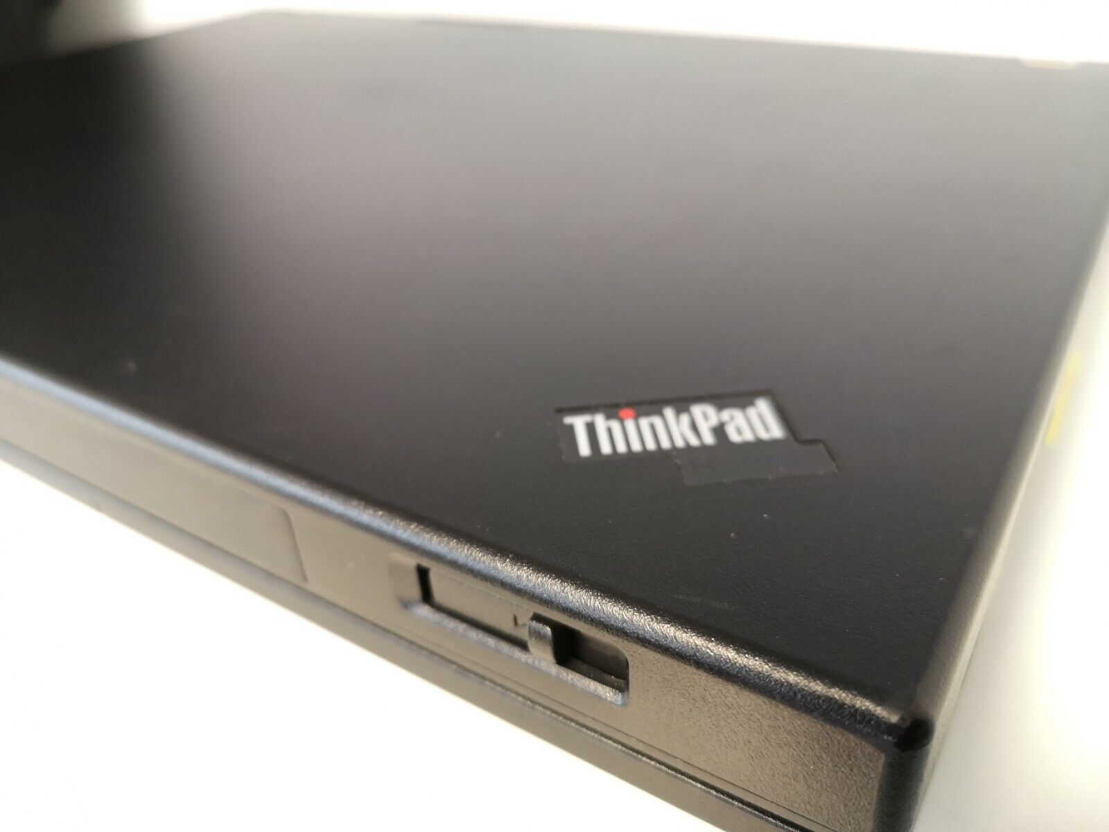 Lenovo ThinkPad R61e Celeron 2.00Ghz 2GB 120GB HDD 1280x800px DVD Win XP Pro