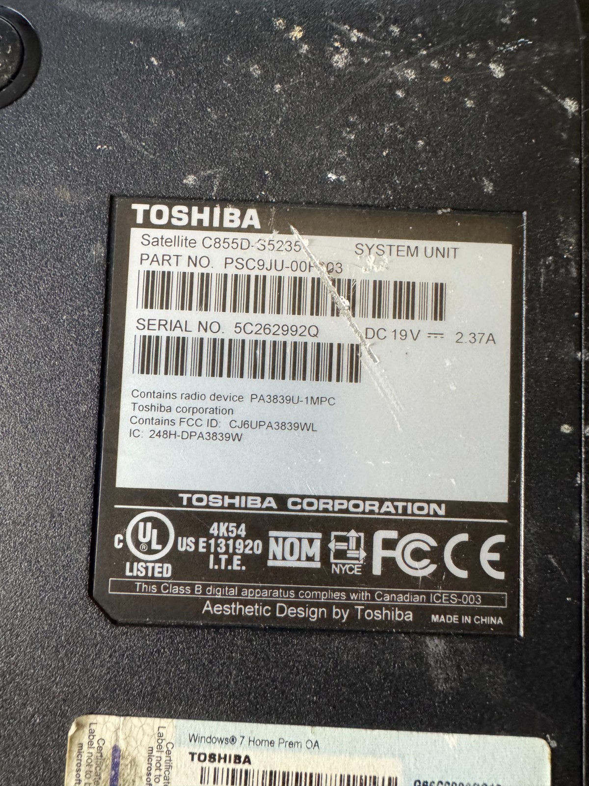 Toshiba Satellite C855D AMD E1 1200 Laptop for Parts/Repair *READ #4111