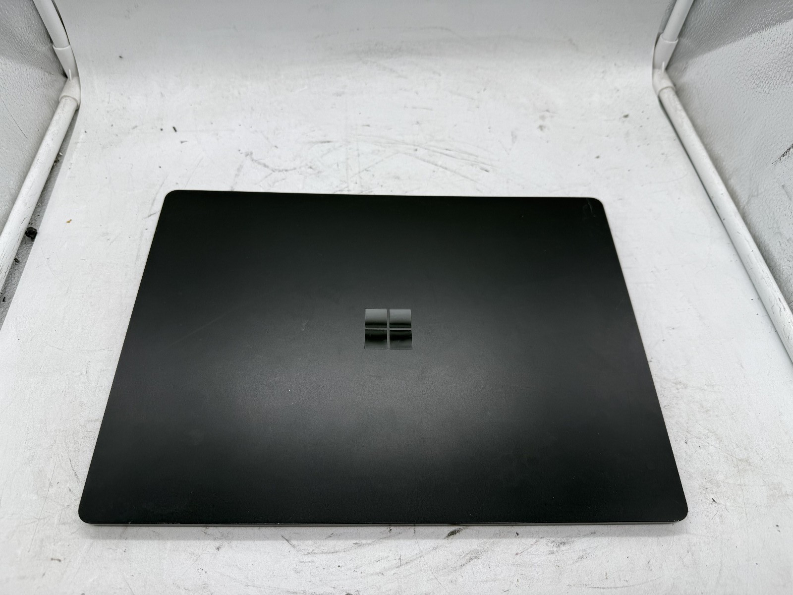 Microsoft Surface Laptop 3 15.6” i7-1065G7 512GB 16GB Win 10 CRACKED SCREEN