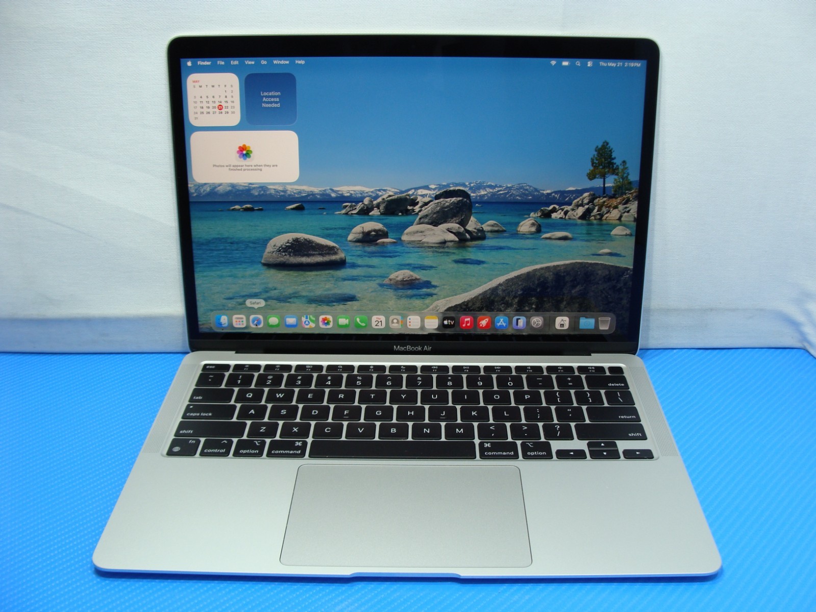 Apple MacBook Air A2337 13.3″ M1 (2020) 8CPU/7GPU 8GB 256GB OS TAHOE +Charger