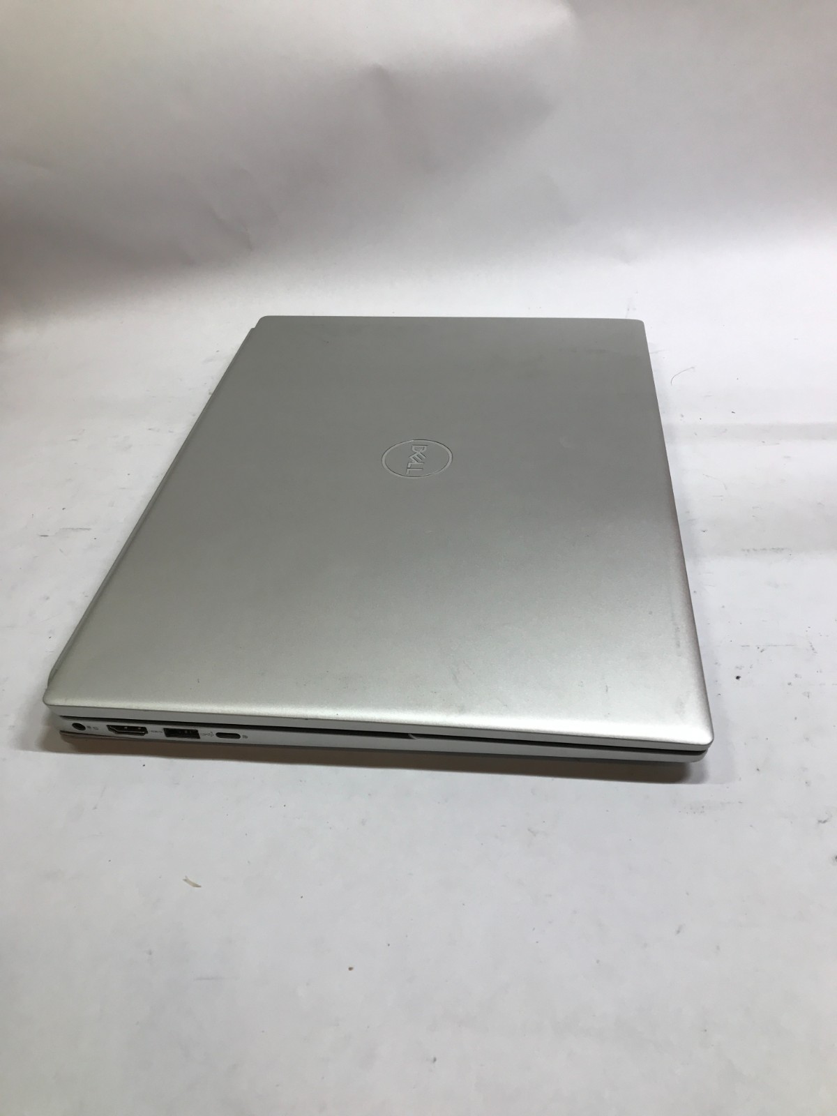 Dell Inspiron 14 5425 14″ AMD Ryzen 7 5000 Series NO RAM NO SSD/OS For Parts