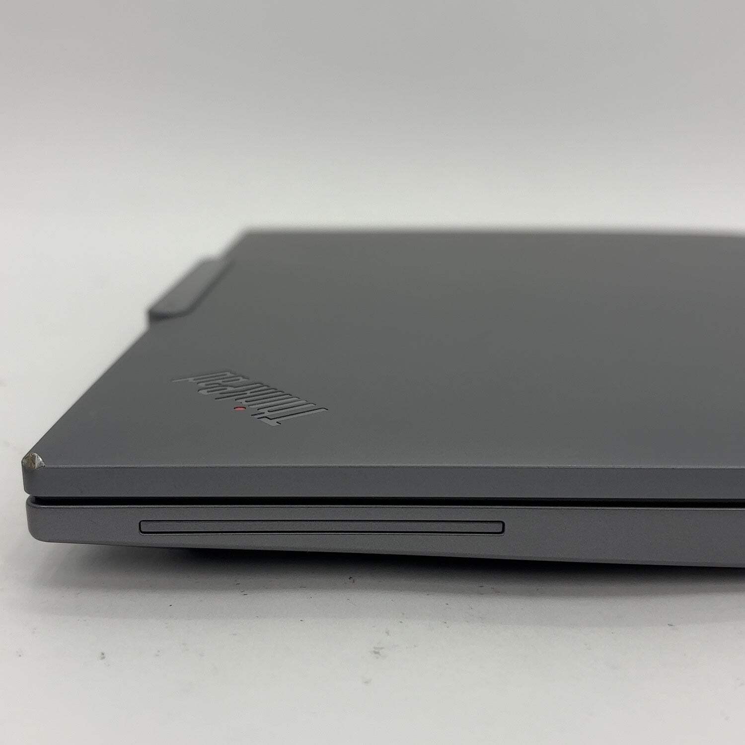 Lenovo ThinkPad T14 Gen 5 21MC000NUS 14″ Ryzen 5 Pro 8540U 16GB RAM 256GB SSD