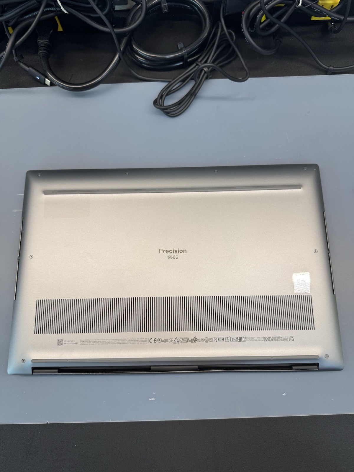 Dell Precision 5560 15″ INTEL i7-11850H 512GB SSD 32GB RAM T1200 WIN11 C *READ