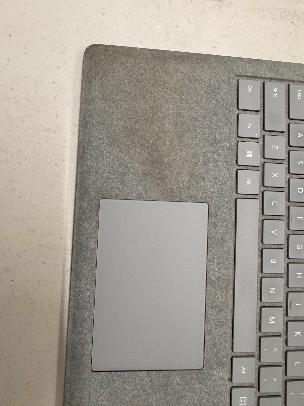 Microsoft Surface Laptop 1st Gen 13.5″ Touch i5-7200U 8GB RAM 256GB SSD