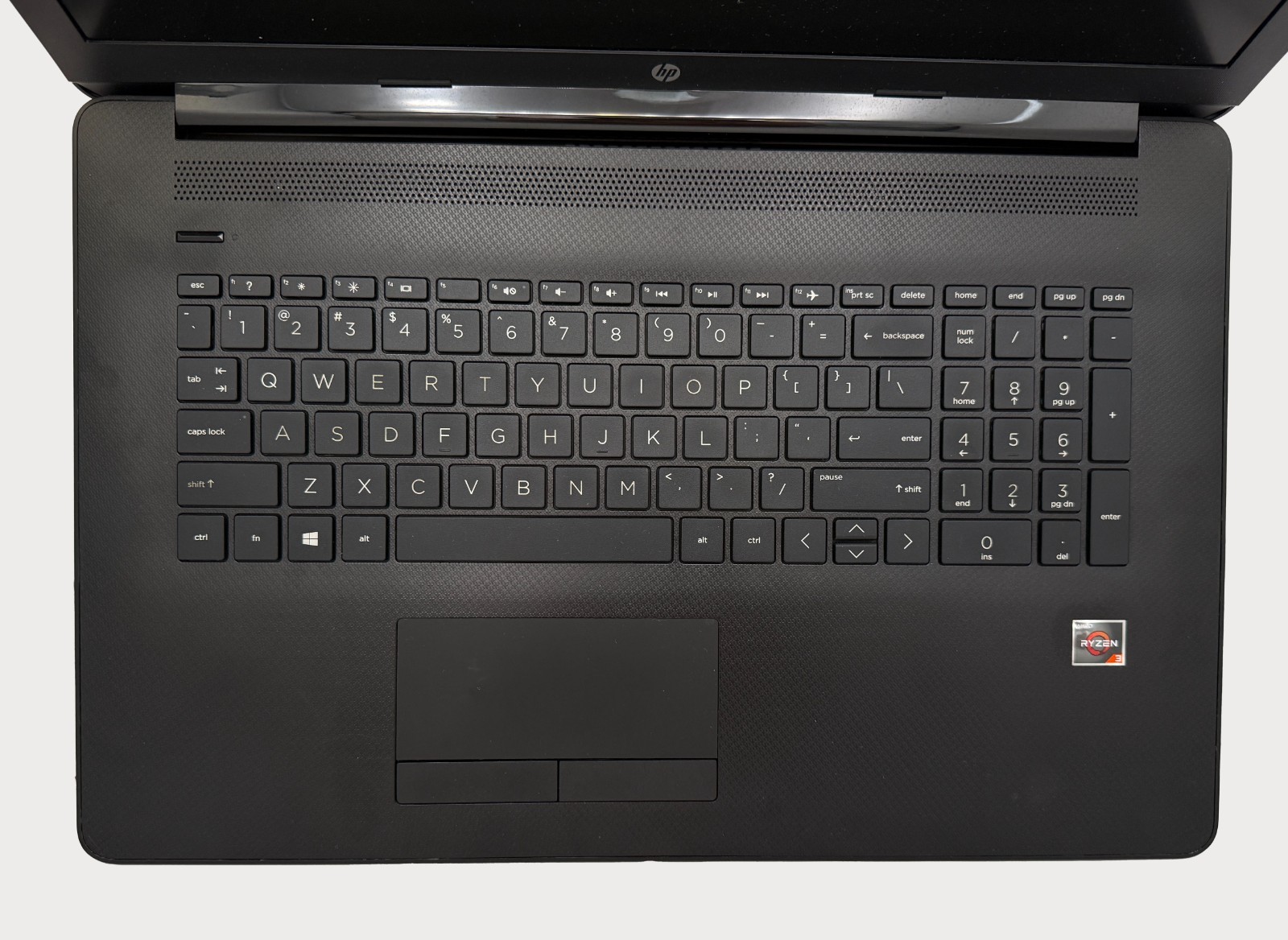 HP 17z – CA100 AMD Ryzen 3 3200u 8GB RAM 128GB SSD NO BATTERY Windows 10 PRO