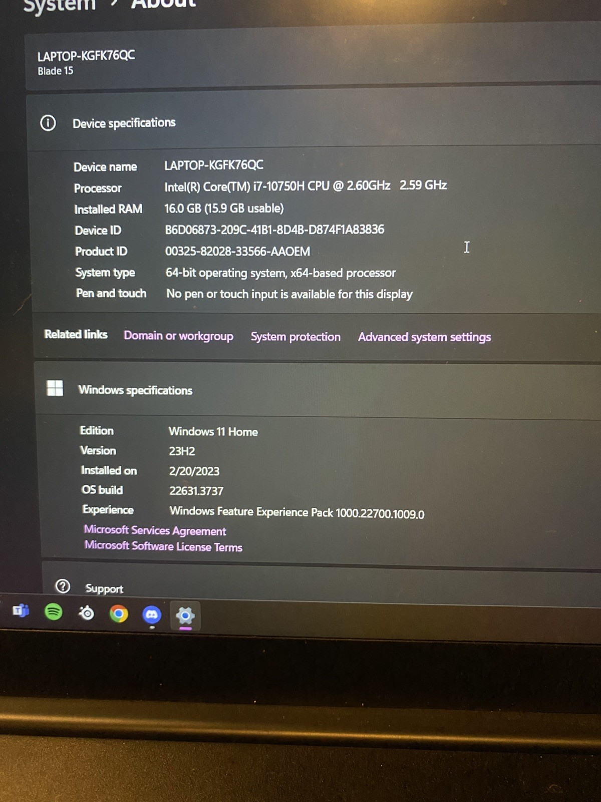Razer Blade 15 15.6″ (256GB SSD, Intel Core i7-10750H, 2.6GHz, 16GB RAM) Laptop