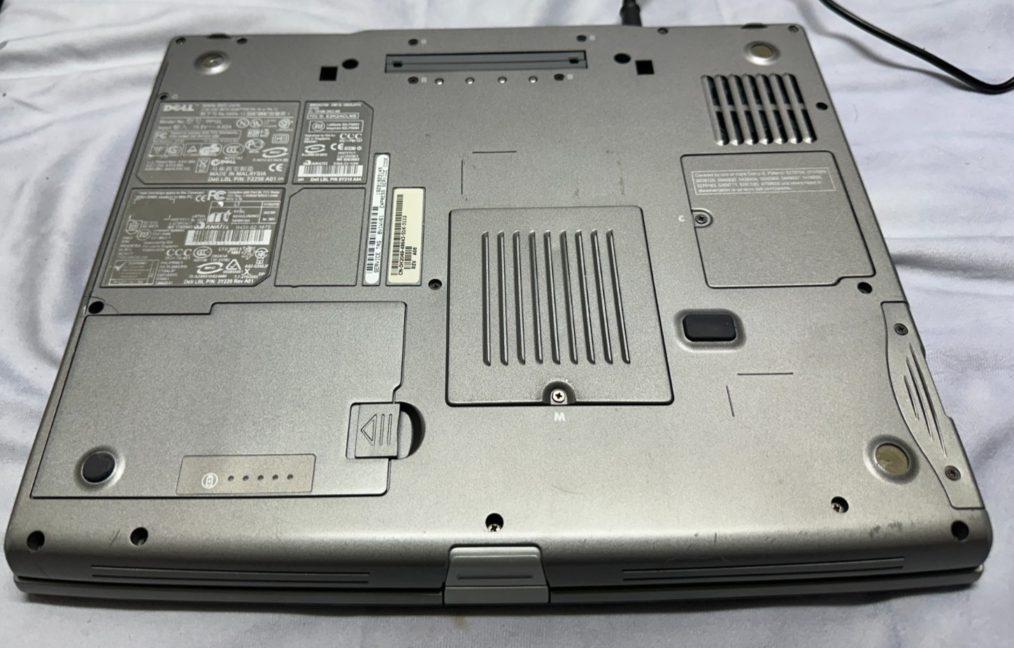 Vintage Dell Latitude D505 Laptop Windows XP – 1.49GHz,512MB of RAM-used/works