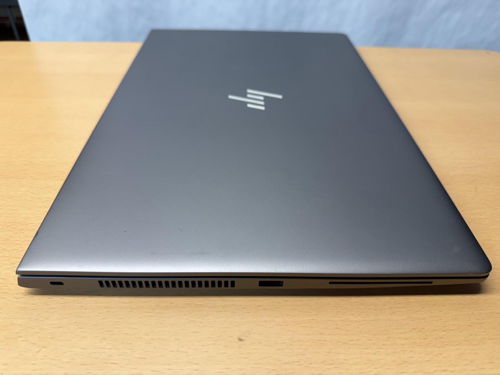 HP zBook 15u G6 i5-8365U 16GB RAM 512GB SSD WX3200 GPU FHD Win11 Reset READ