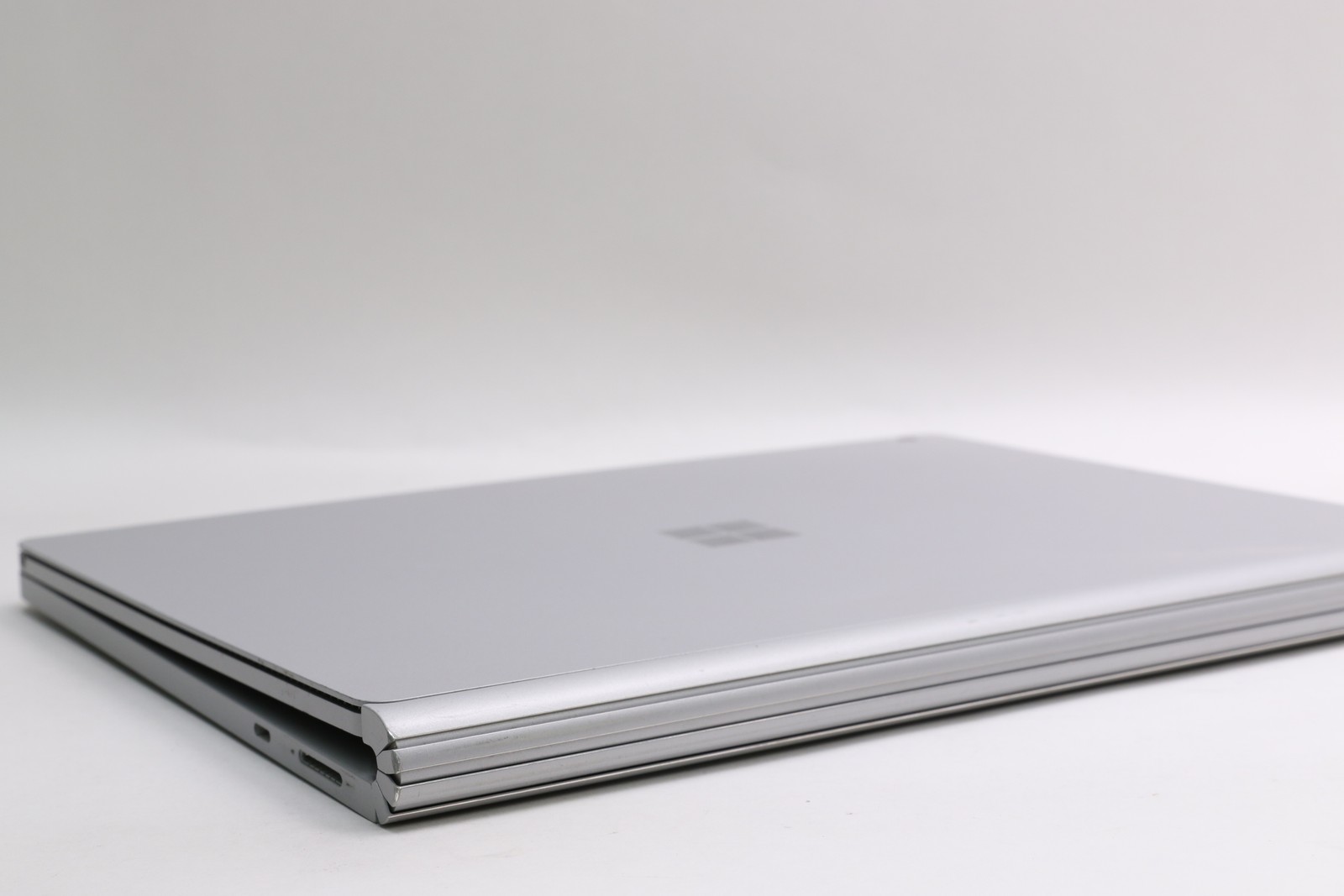 14″ Microsoft Surface Book 3, i7-1065G7, 32GB, 1TB SSD, Touchscreen