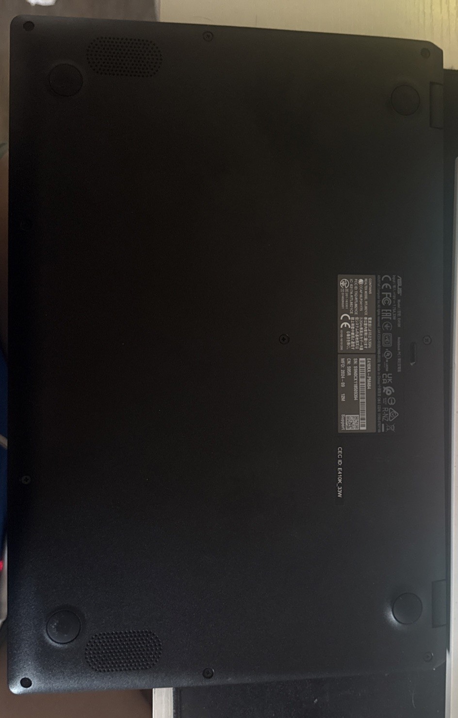 Asus Vivobook 14 E410K 14″ Pentium Silver N6000 1.1GHz 4GB RAM 64GB SSD STICKERS