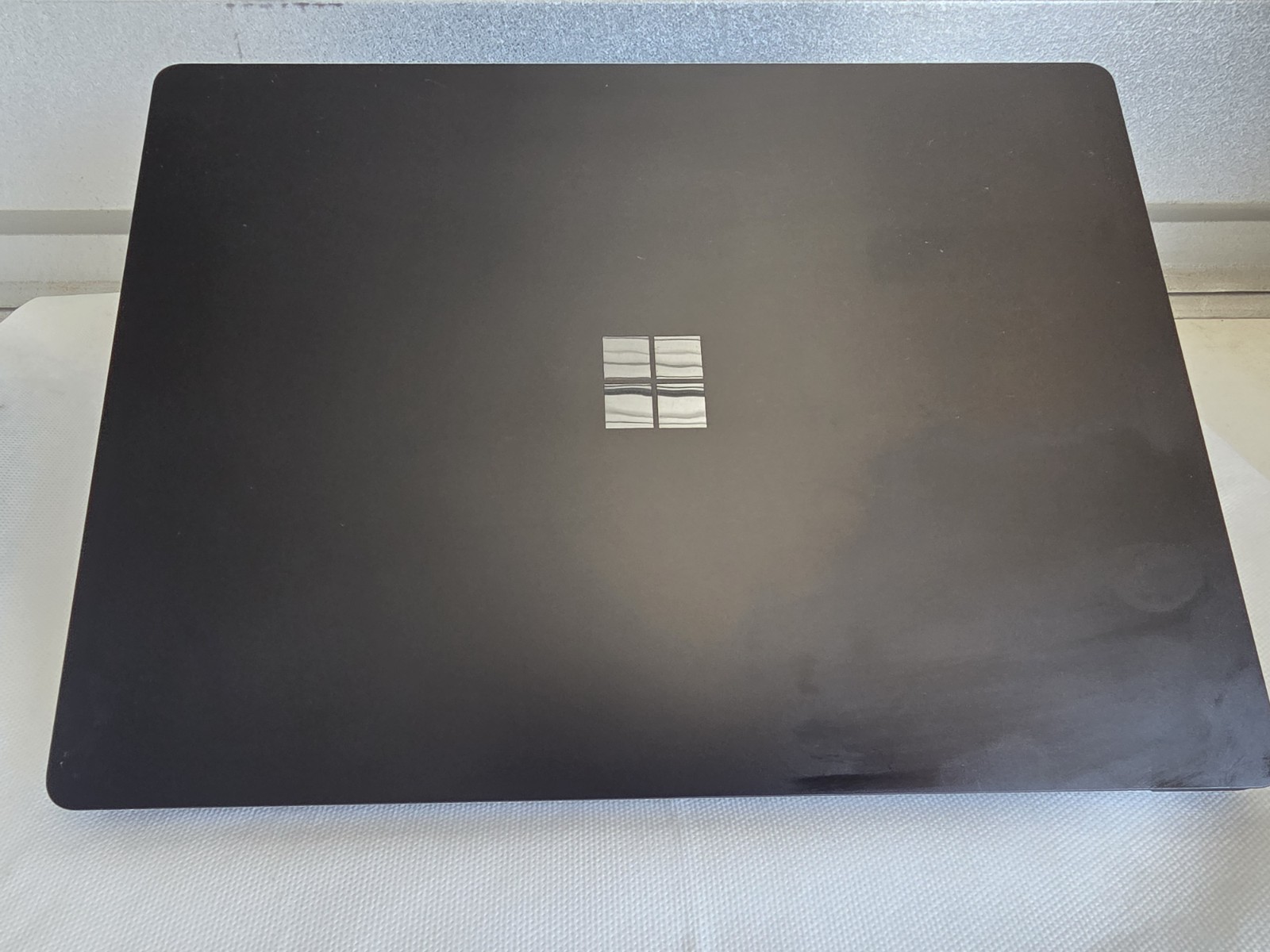 Microsoft Surface 13.5″ Laptop 4 i7-1185G7 3.0GHz 16GB 256GB Model 1951 No OS